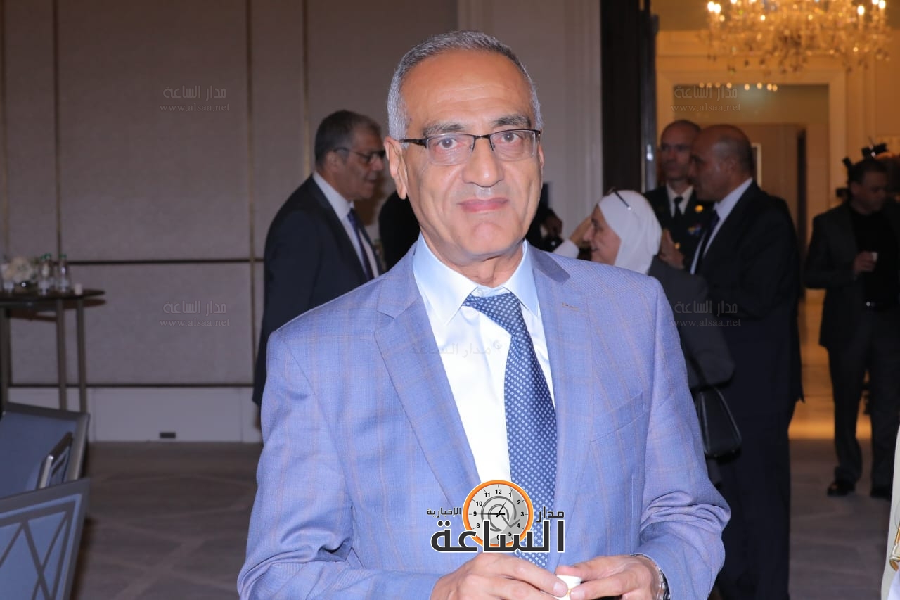 Madar Al-Saa Images 0.4828687401949918