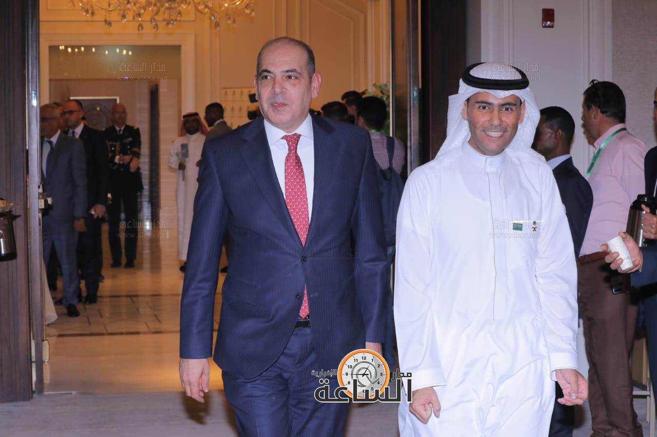 Madar Al-Saa Images 0.53732835493312