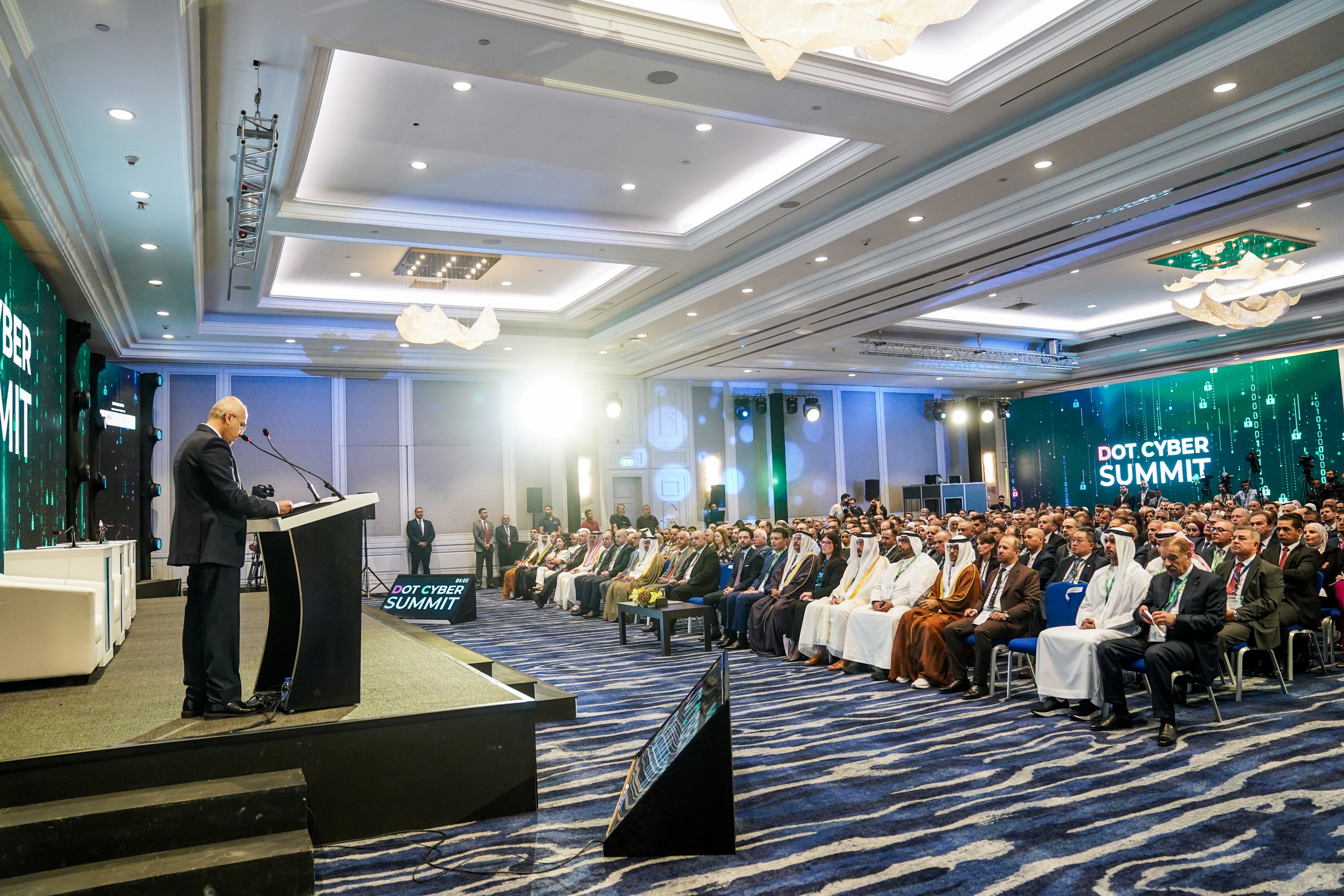 Madar Al-Saa Images 0.5776547722296284