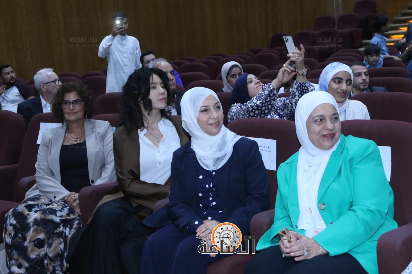 Madar Al-Saa Images 0.16720897121381584