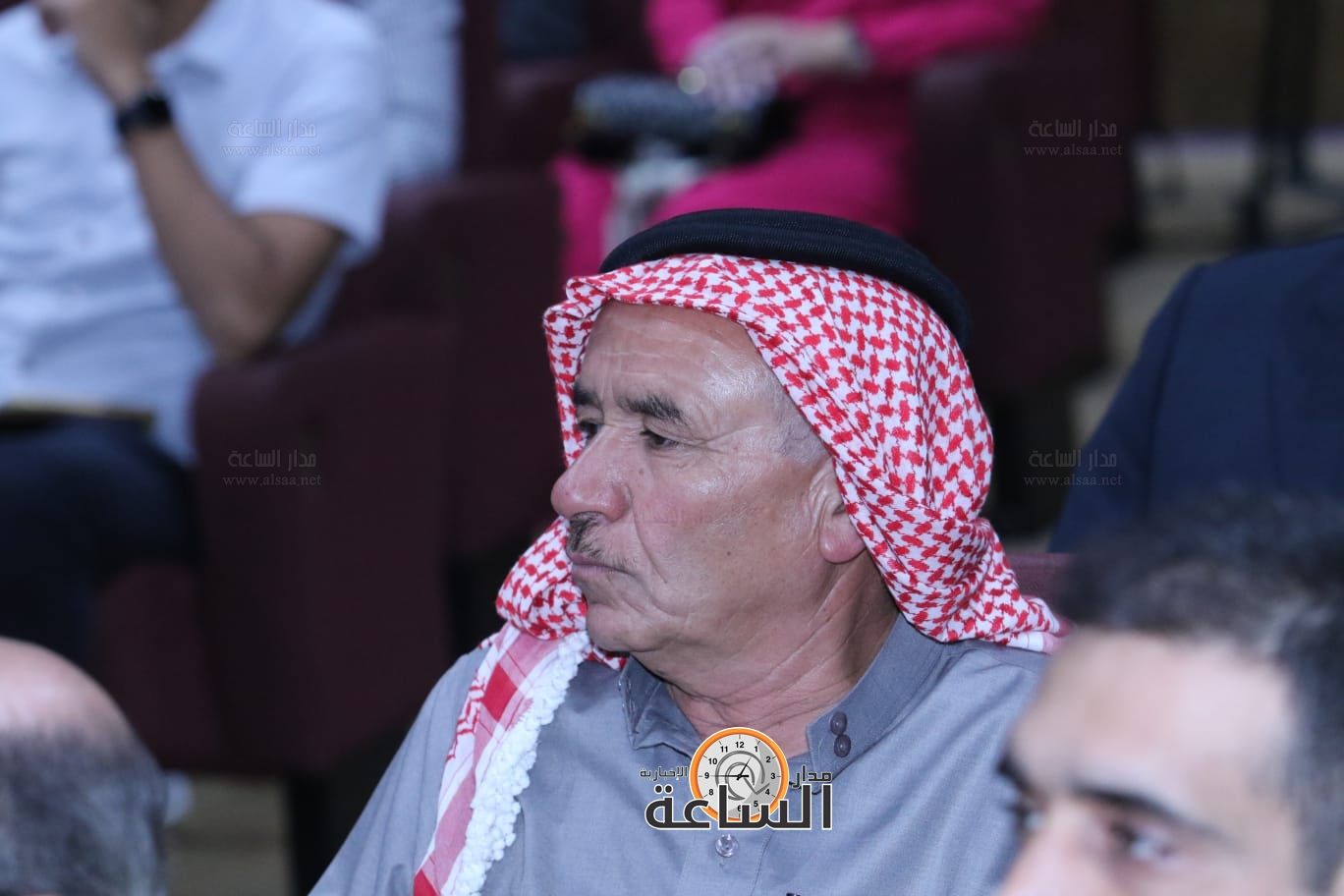 Madar Al-Saa Images 0.8705323913328957