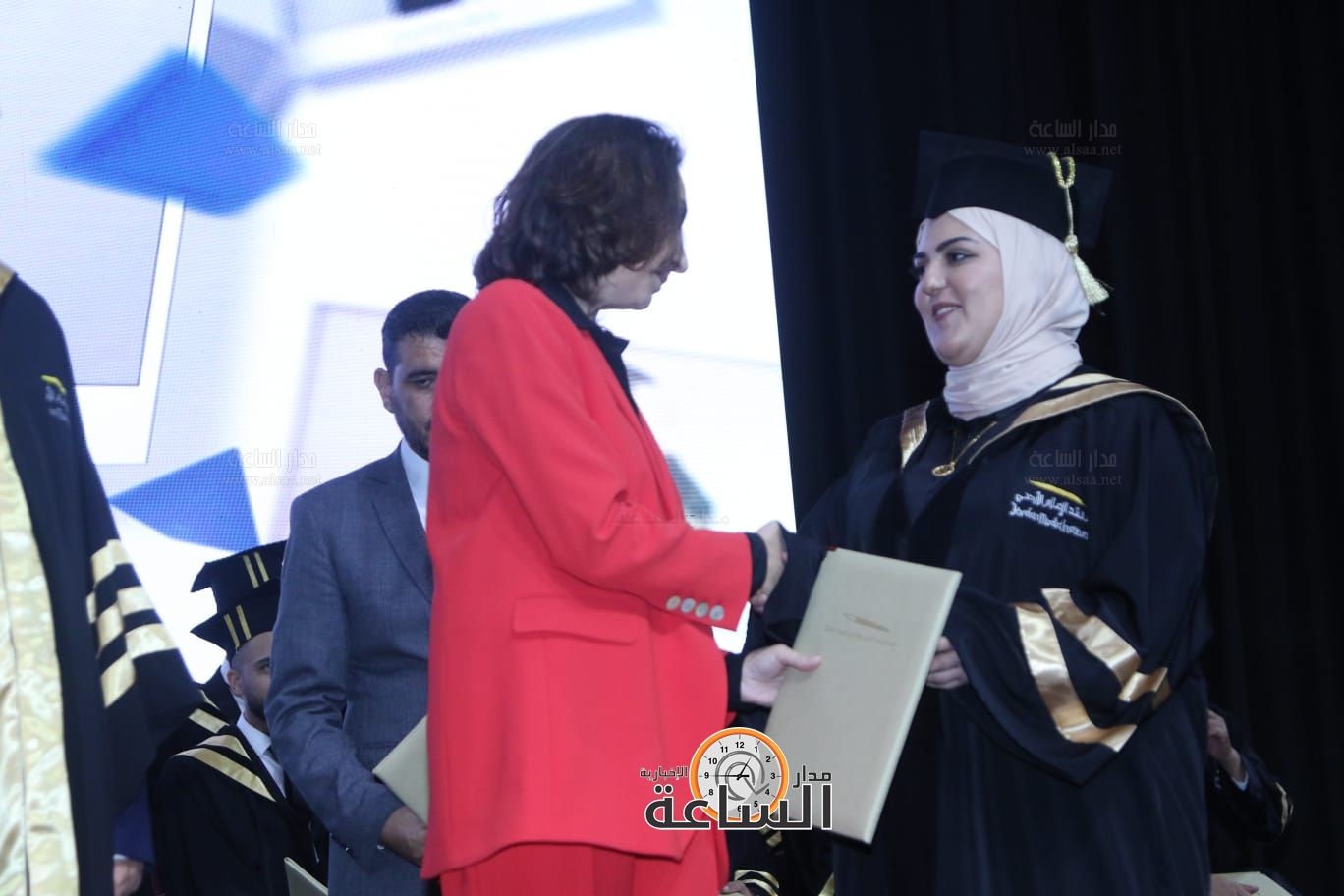 Madar Al-Saa Images 0.8941393906631301