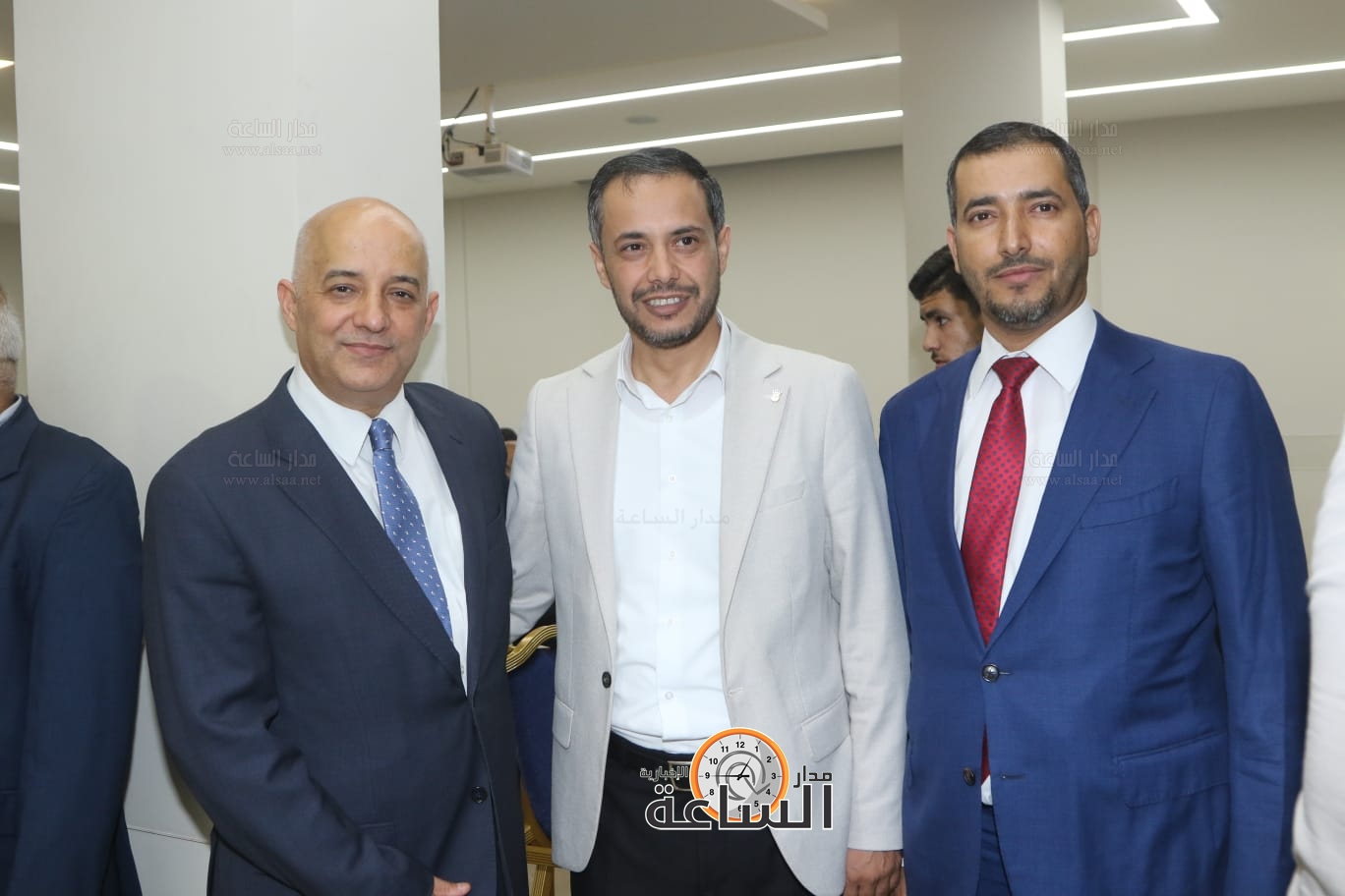 Madar Al-Saa Images 0.4145594555783447