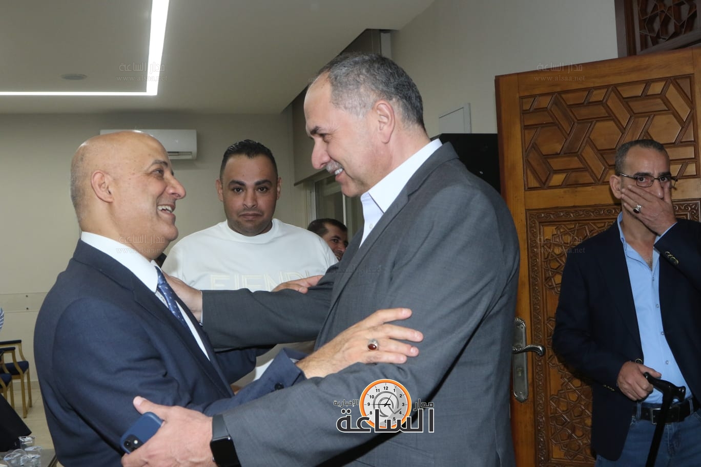 Madar Al-Saa Images 0.5611233071381476