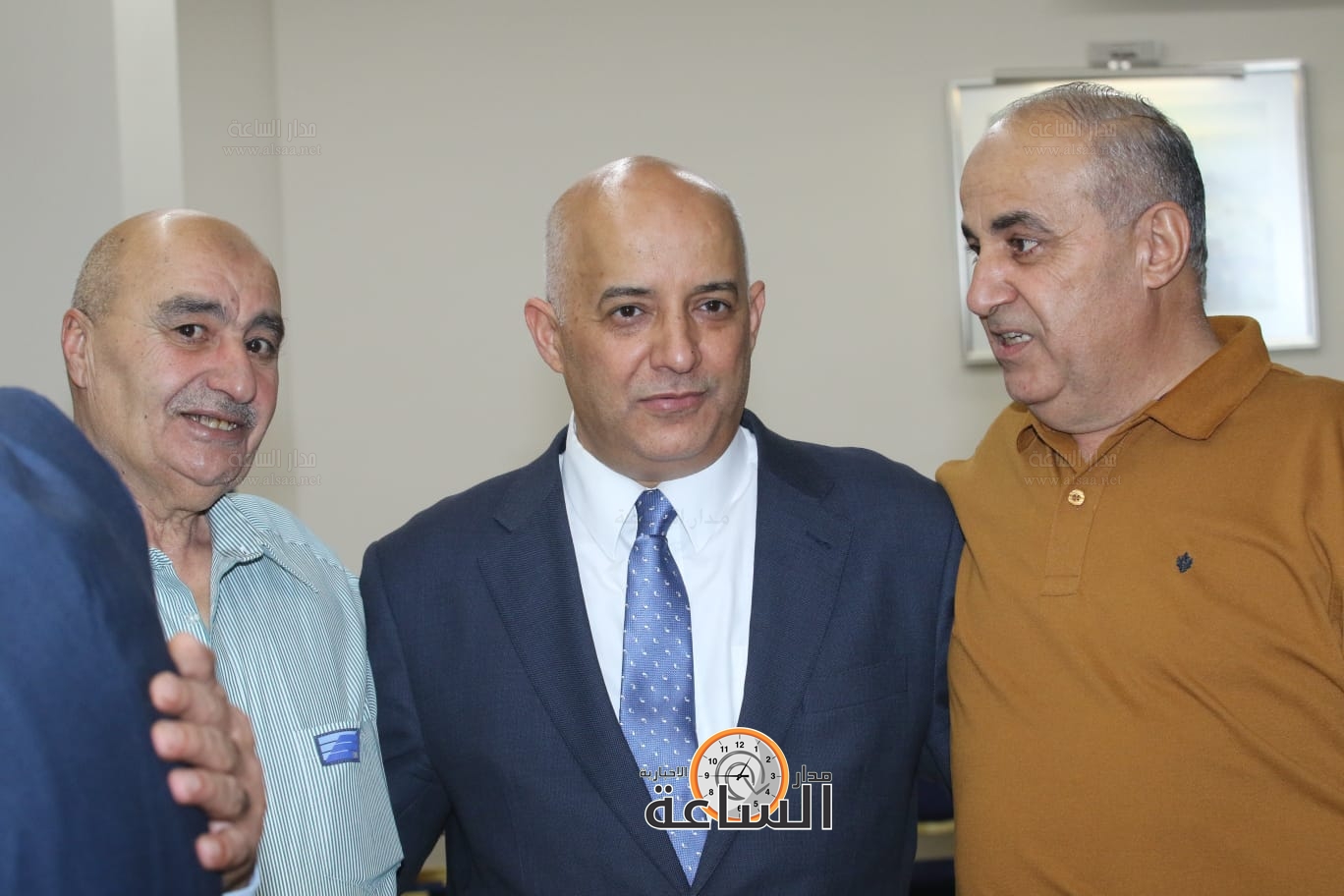 Madar Al-Saa Images 0.7353949828234874