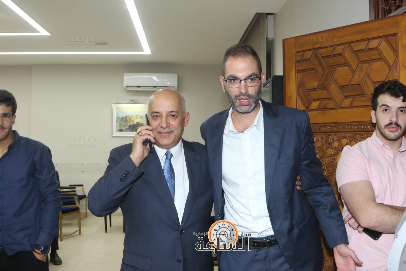 Madar Al-Saa Images 0.8646828442193457