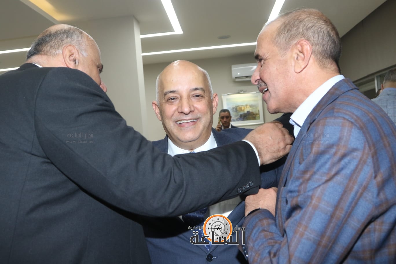 Madar Al-Saa Images 0.9822691116753233