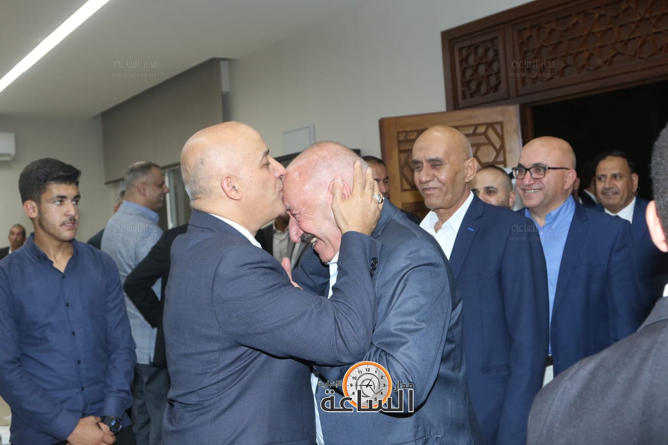 Madar Al-Saa Images 0.9028220305945915