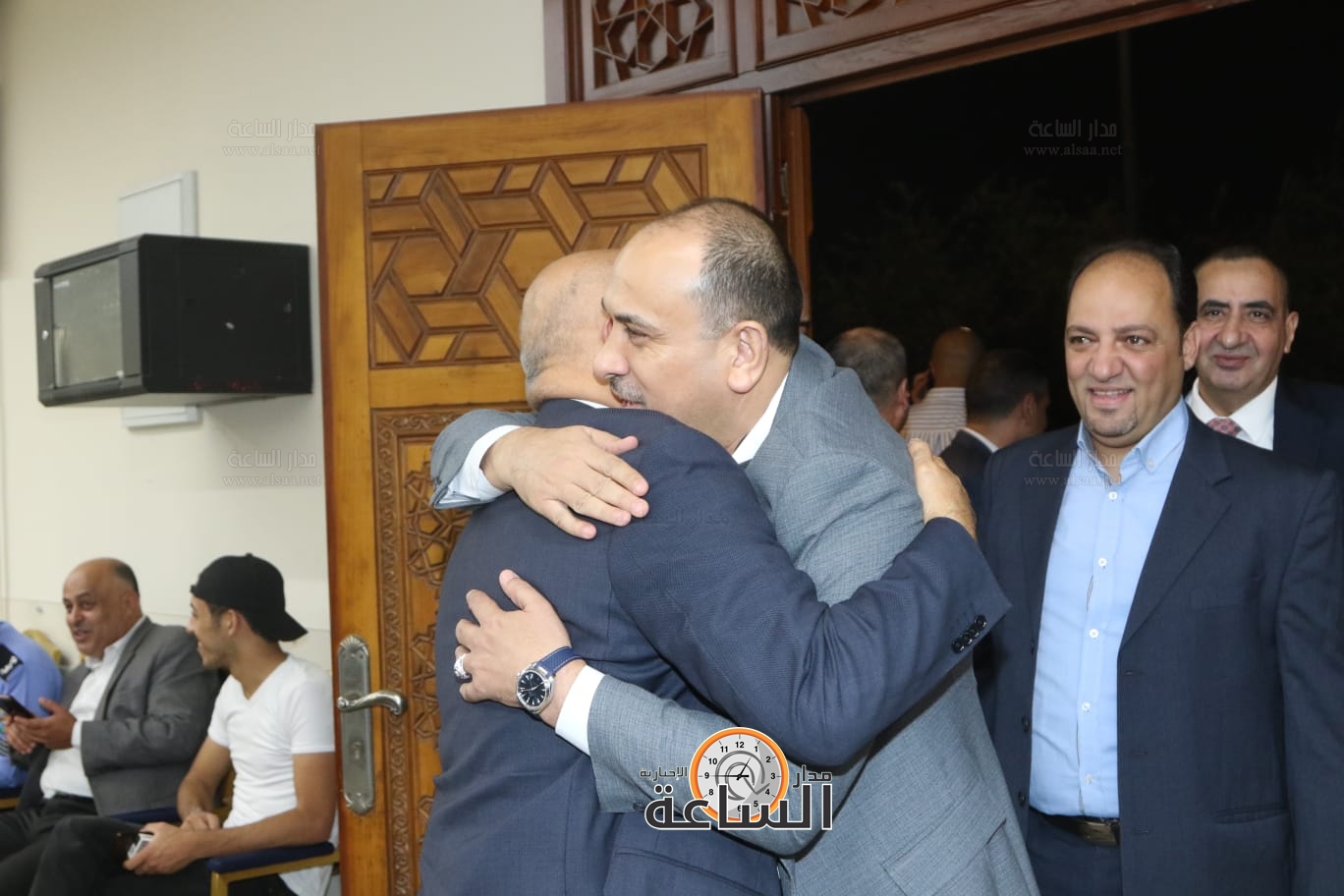 Madar Al-Saa Images 0.8585974331286892