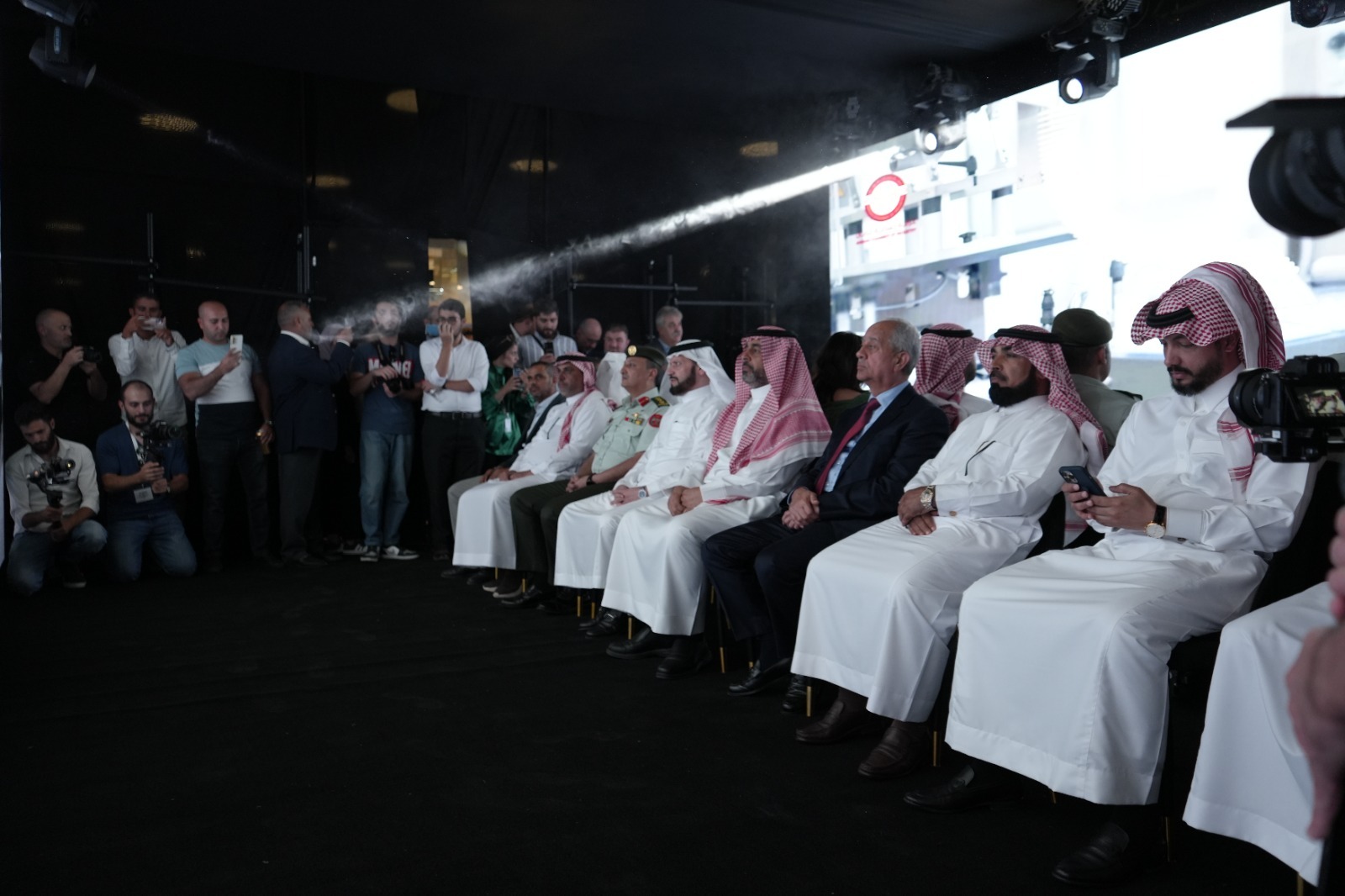 Madar Al-Saa Images 0.18550271902308757