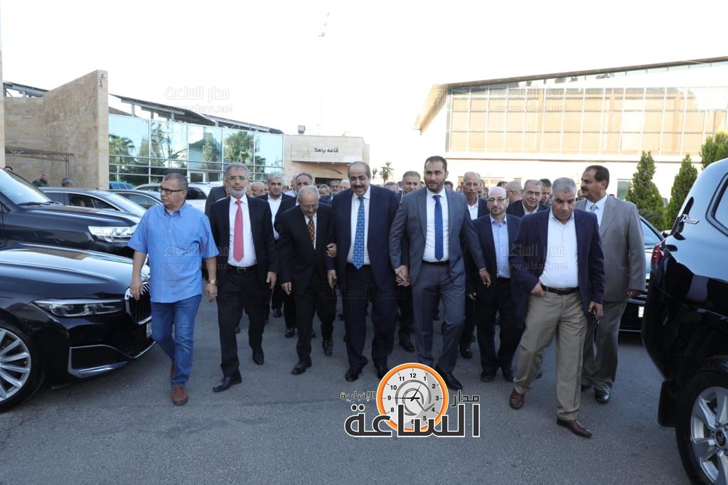 Madar Al-Saa Images 0.2492052445045012