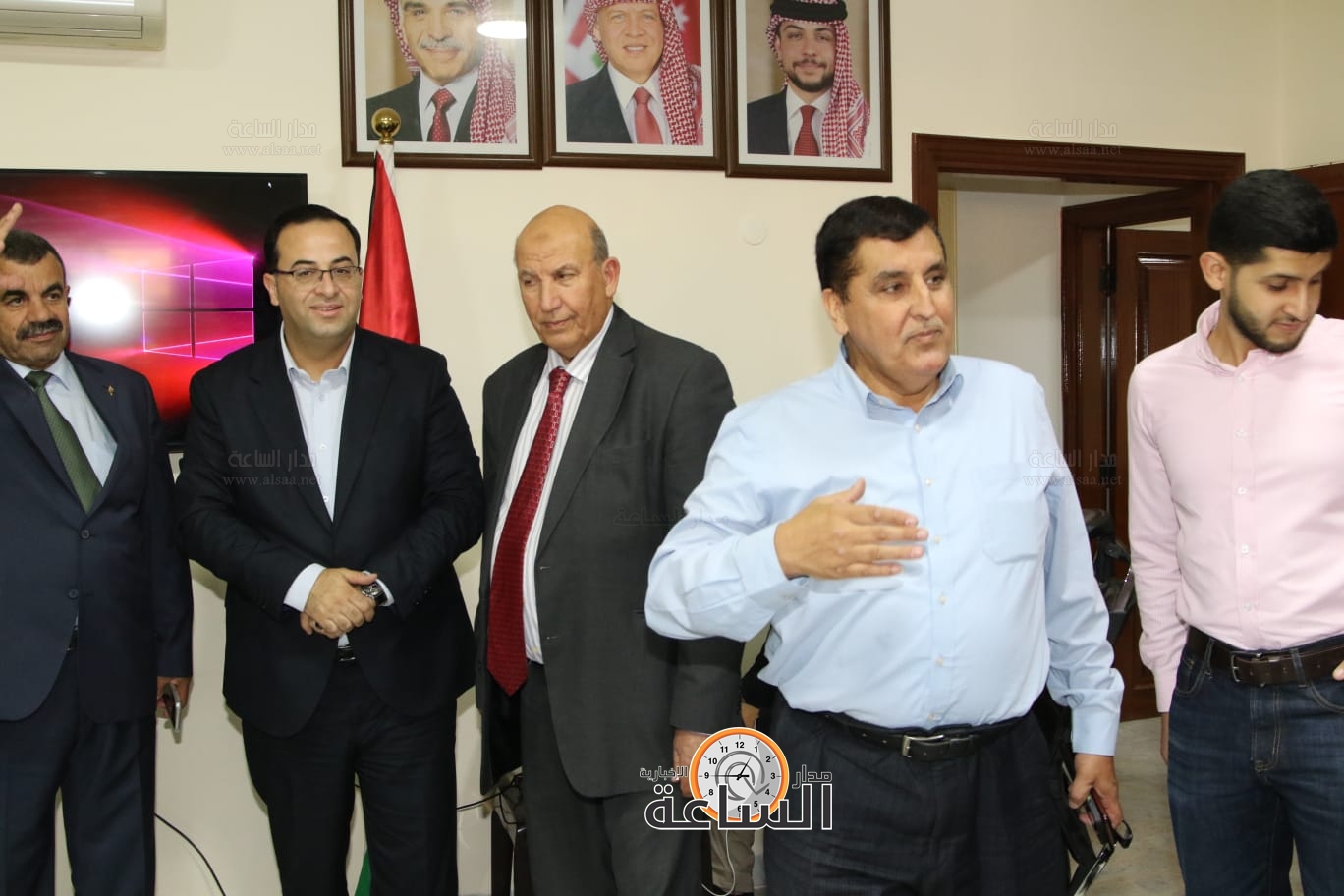 Madar Al-Saa Images 0.09630748870989381