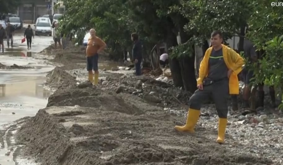 Madar Al-Saa Images 0.5603171858036158