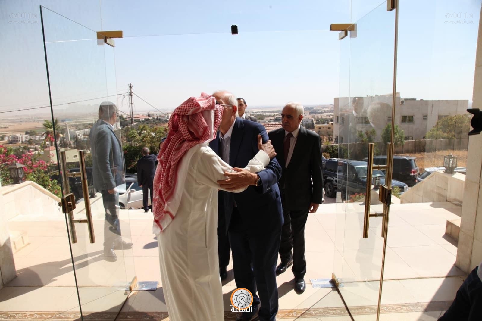 Madar Al-Saa Images 0.01629127512134898