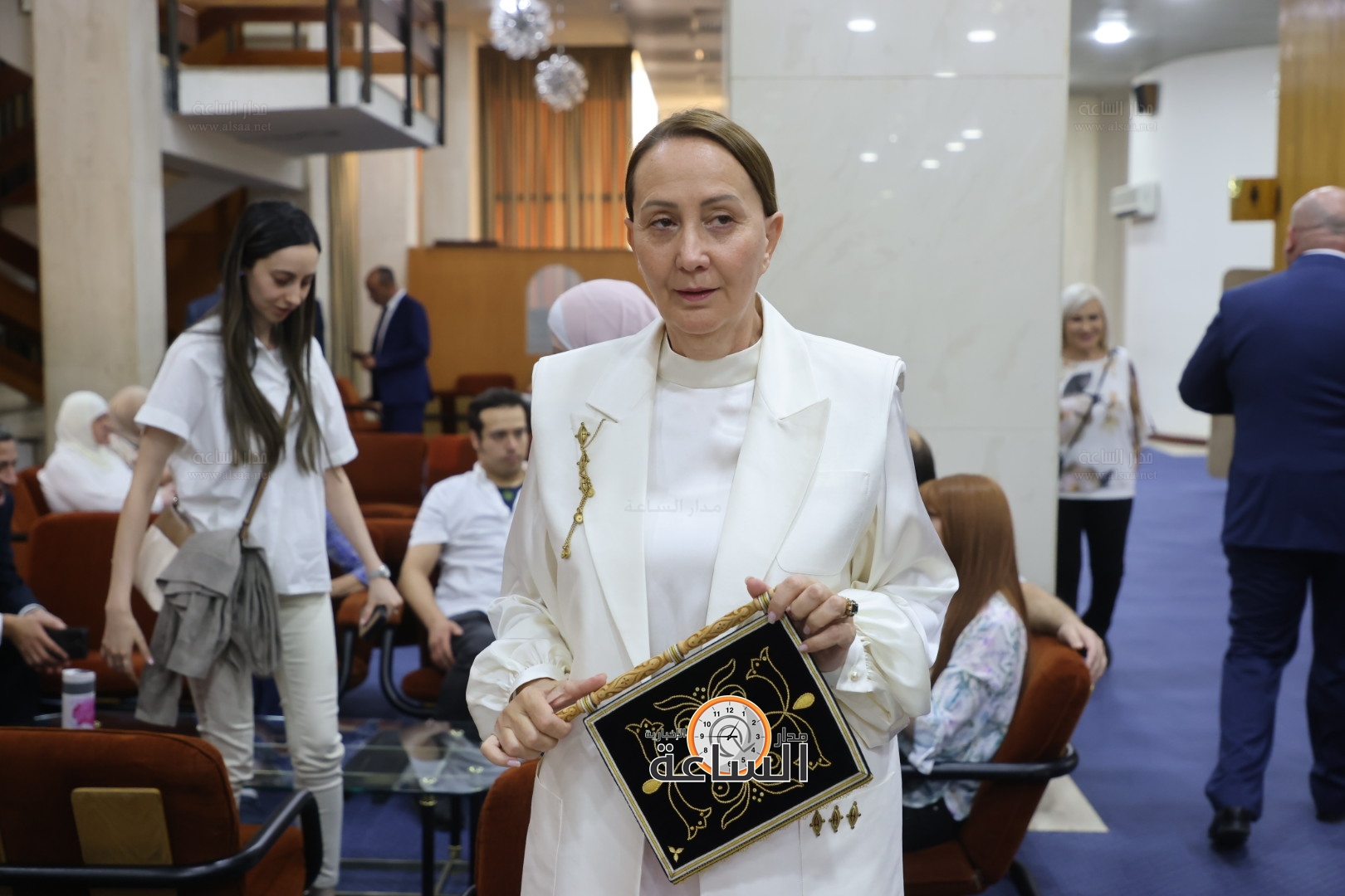 Madar Al-Saa Images 0.03990262140032508