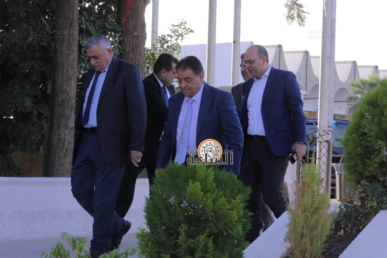 Madar Al-Saa Images 0.981044077170769