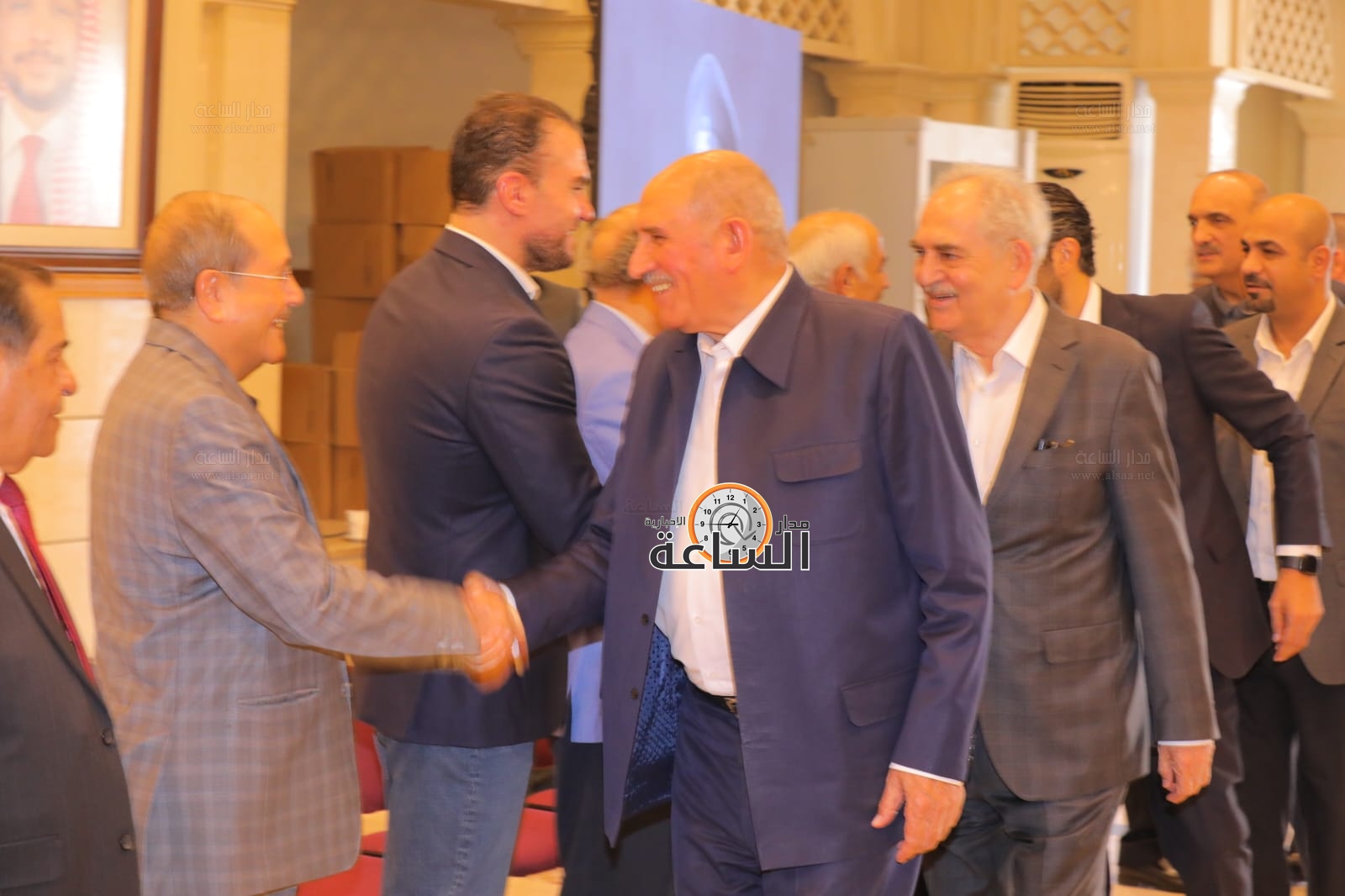 Madar Al-Saa Images 0.9216981817653765