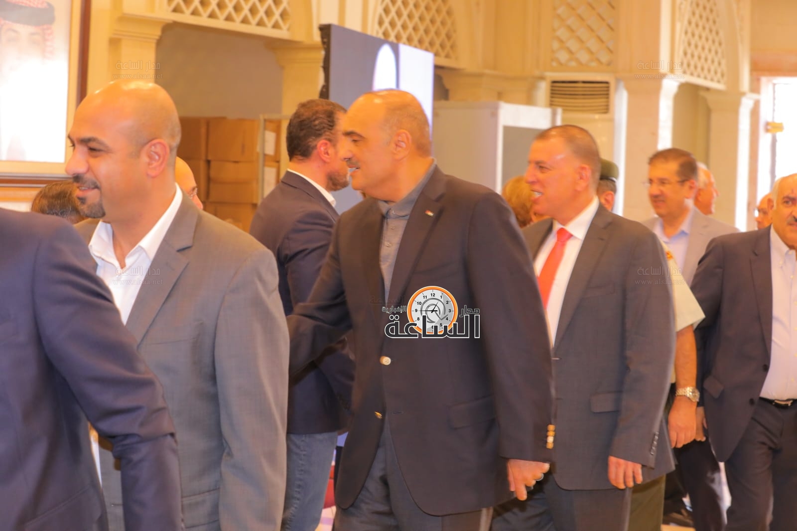 Madar Al-Saa Images 0.8288898334502509