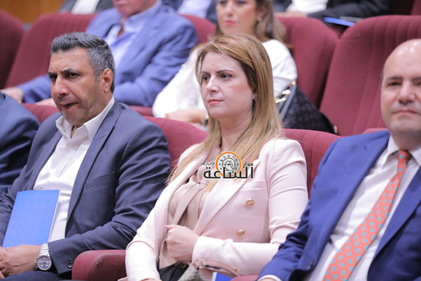 Madar Al-Saa Images 0.3895952923054431