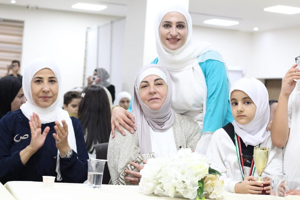 Madar Al-Saa Images 0.9462558444829046