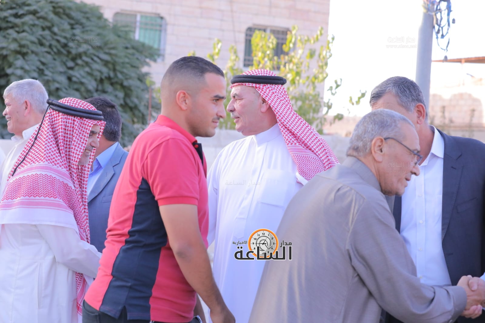 Madar Al-Saa Images 0.4397533699986158