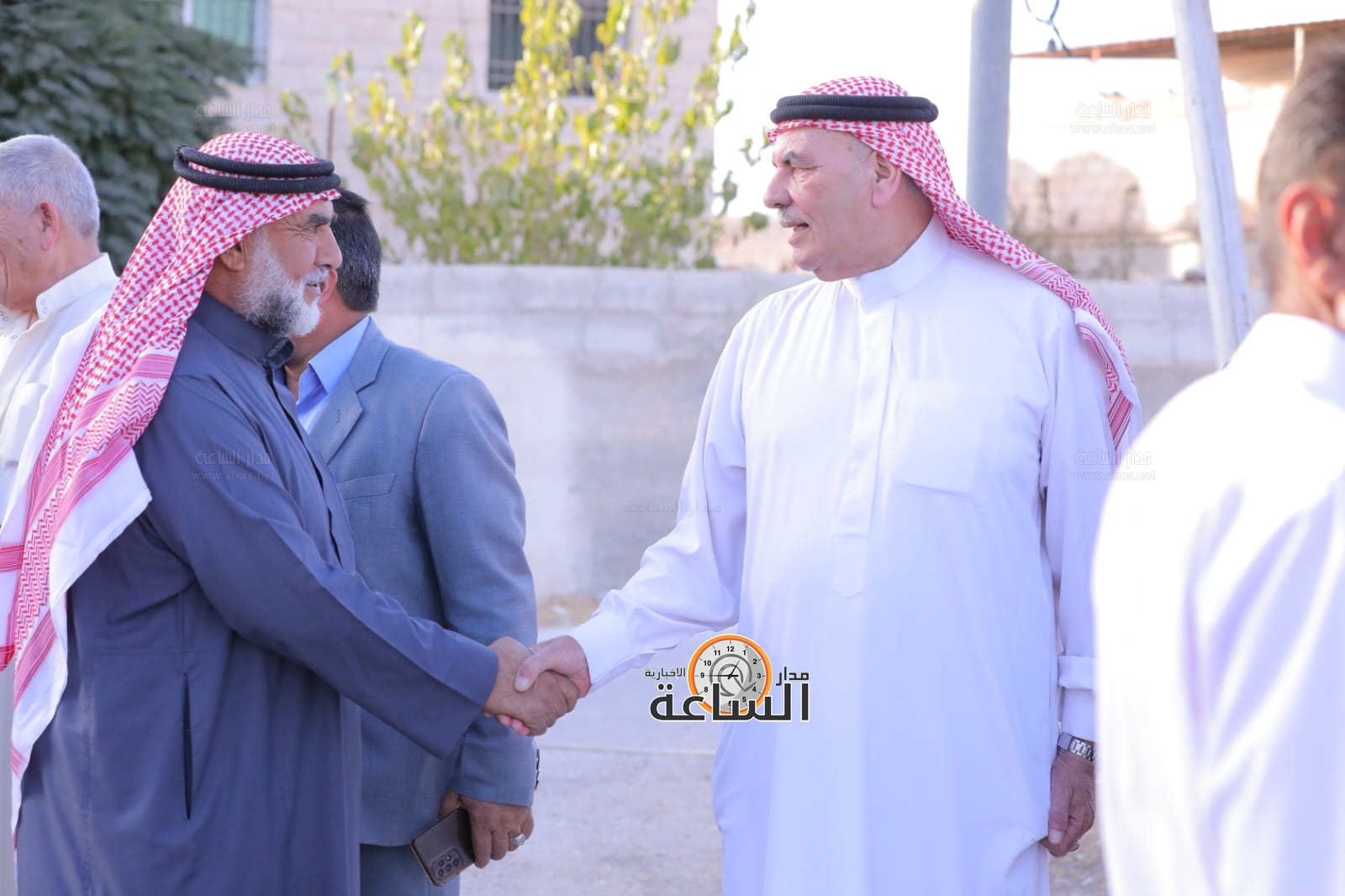 Madar Al-Saa Images 0.12115468509124327