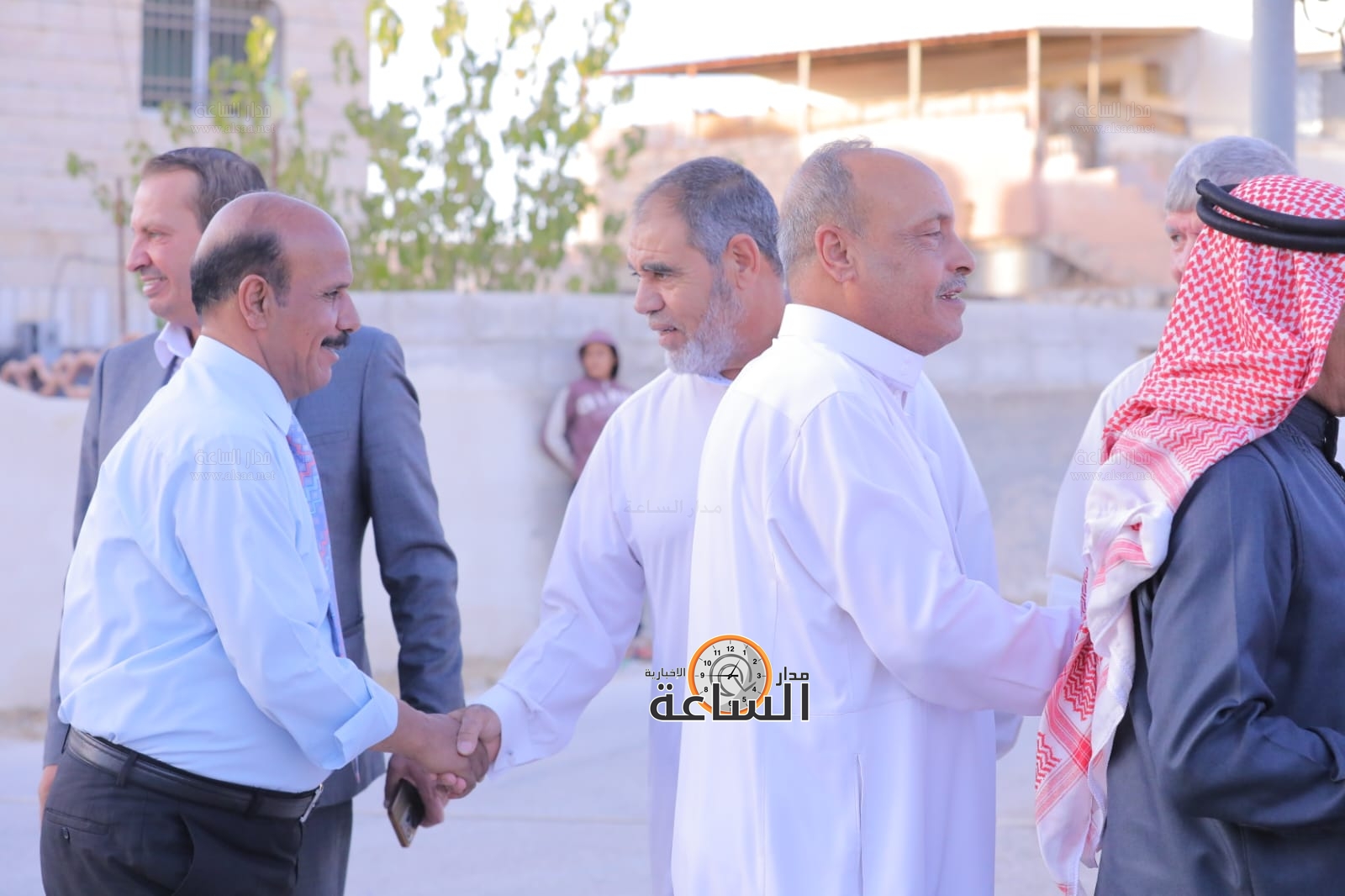 Madar Al-Saa Images 0.8042890795564999