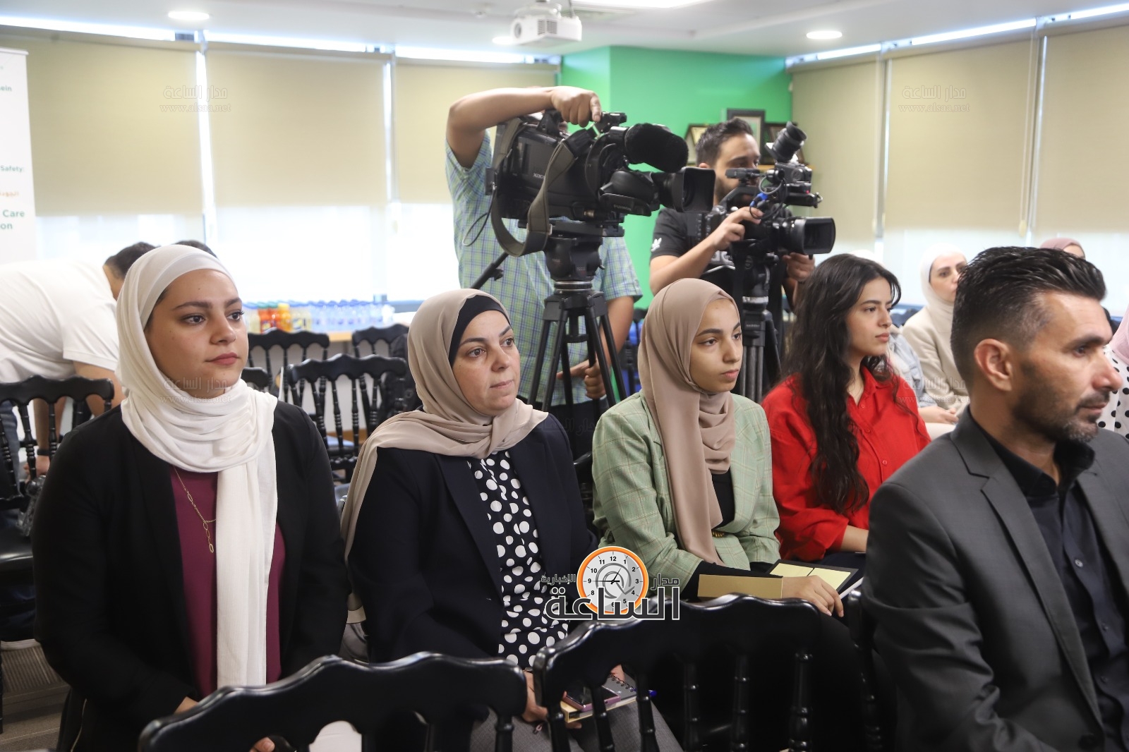 Madar Al-Saa Images 0.5739868182558099