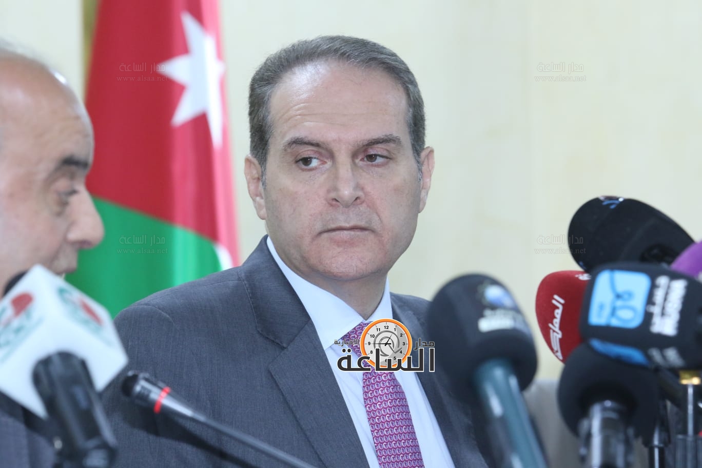 Madar Al-Saa Images 0.4395152287250541