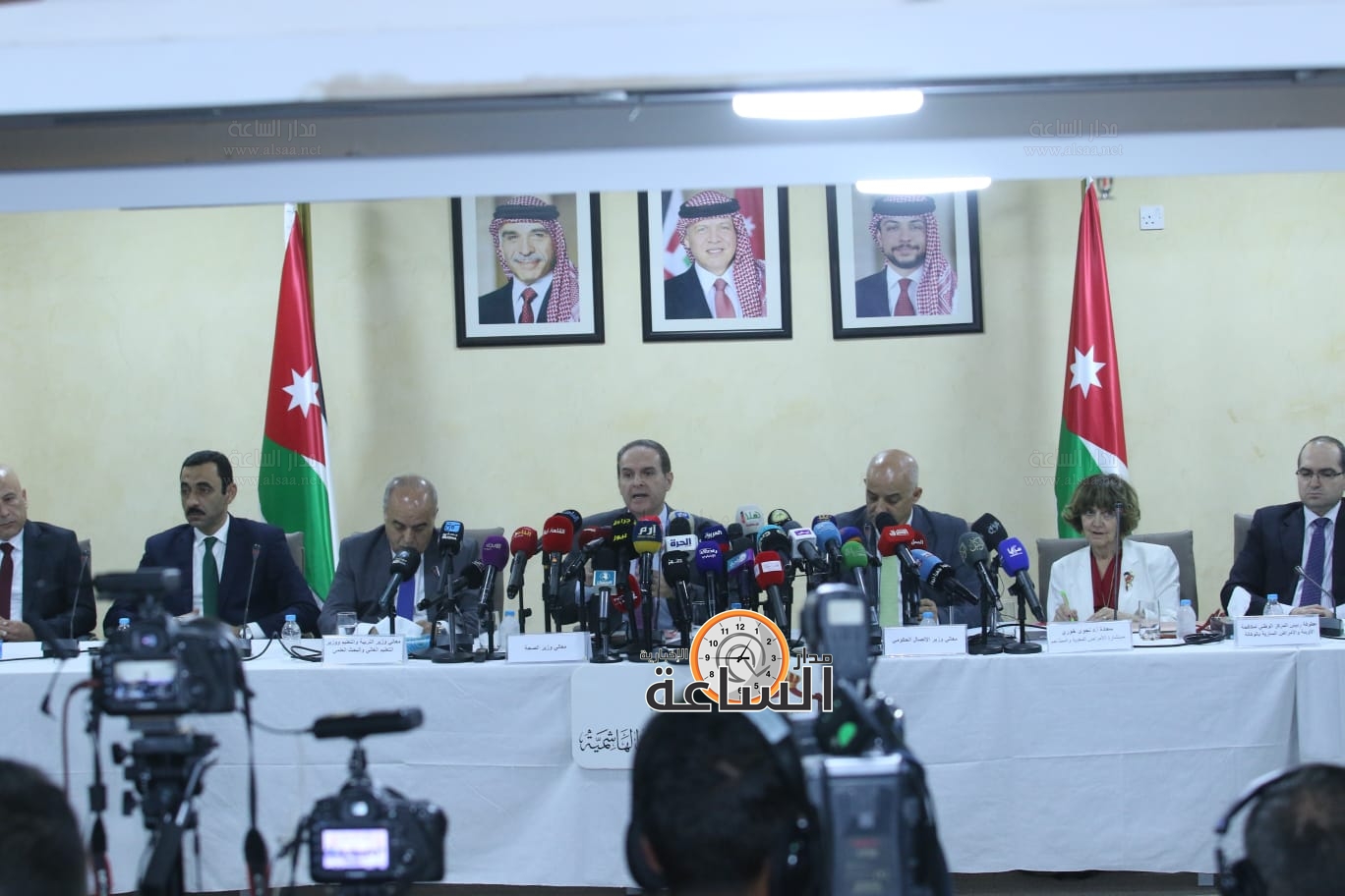 Madar Al-Saa Images 0.5087160952805019