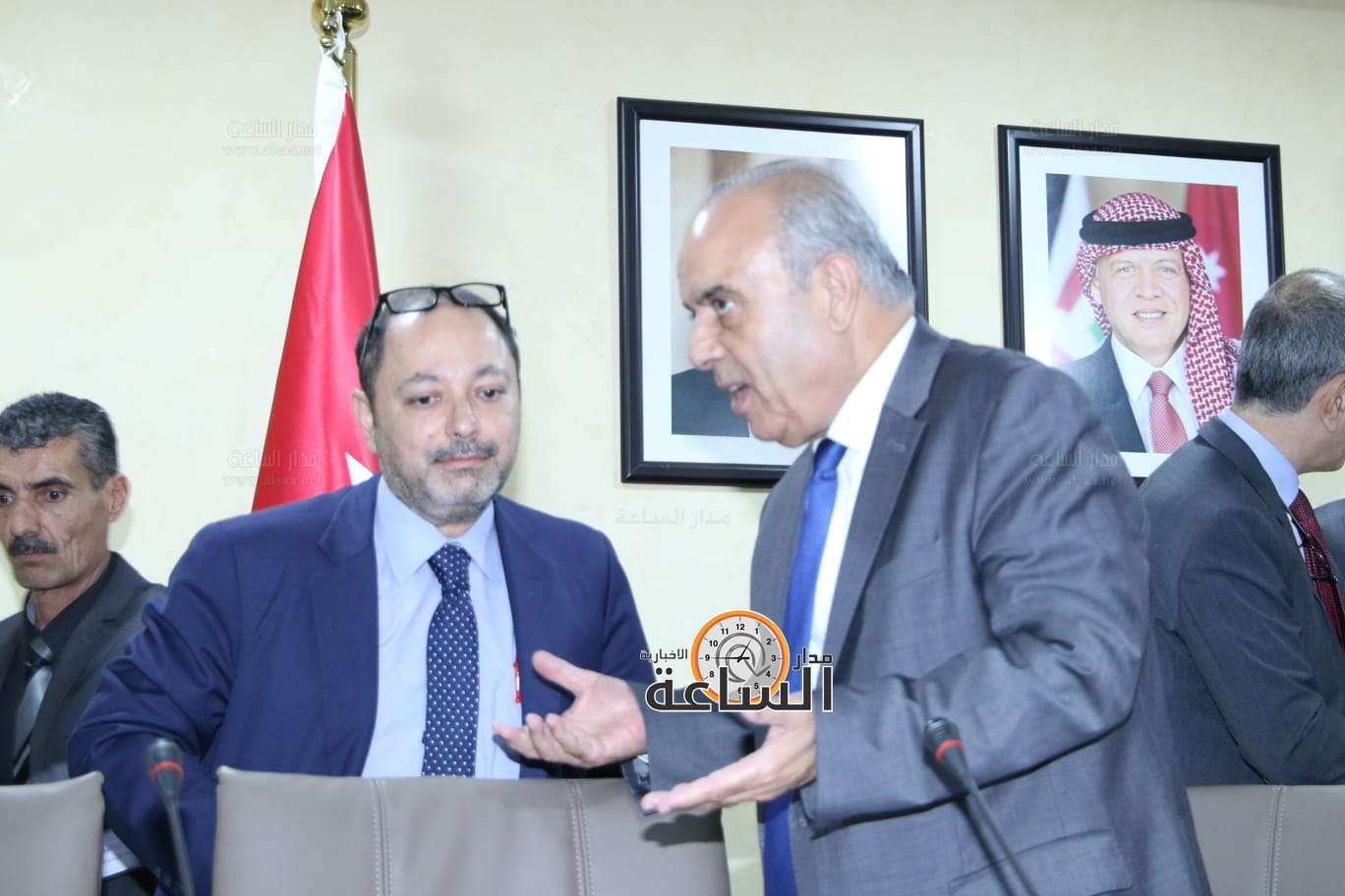 Madar Al-Saa Images 0.9677686535455408