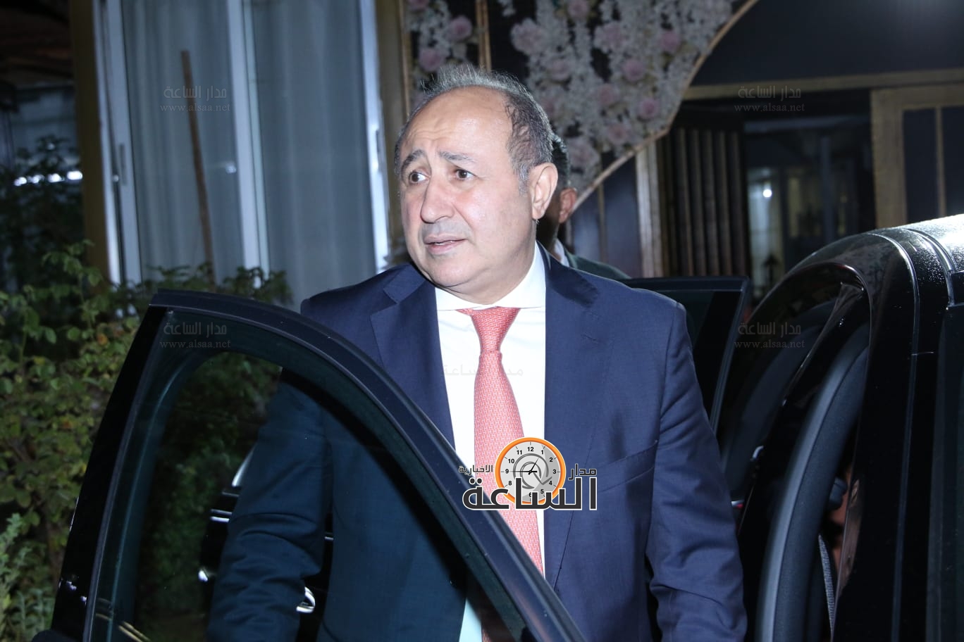 Madar Al-Saa Images 0.48145612136994154