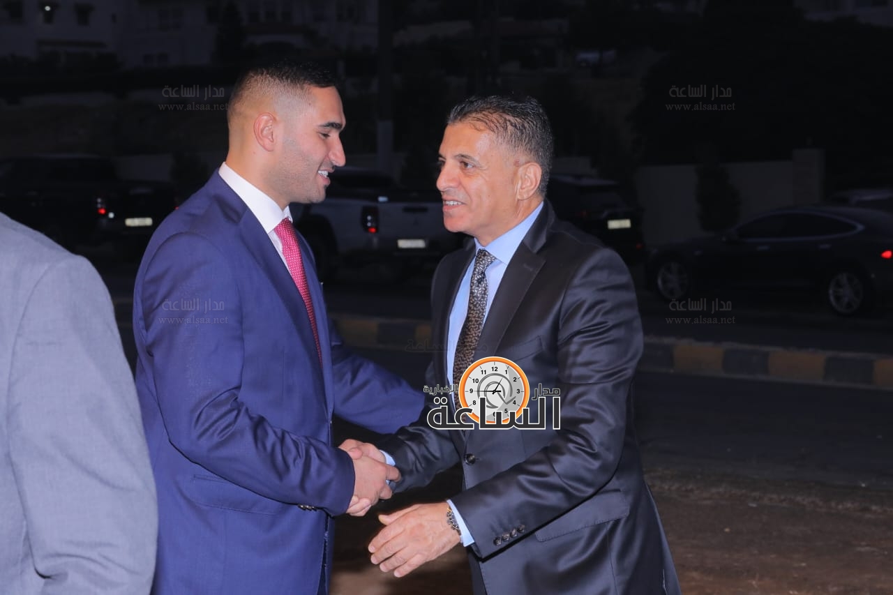 Madar Al-Saa Images 0.8708738748348018