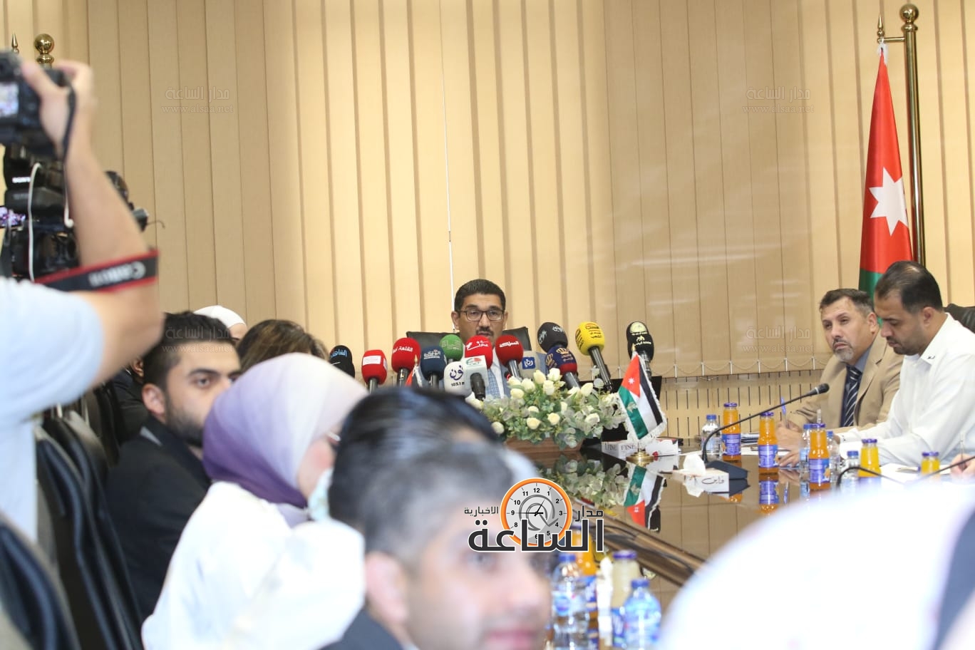 Madar Al-Saa Images 0.054492268659064536