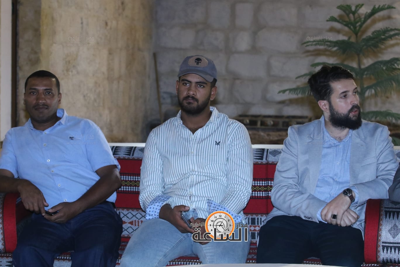 Madar Al-Saa Images 0.7689863114763185