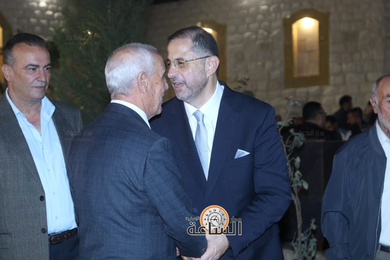 Madar Al-Saa Images 0.16185279863626256