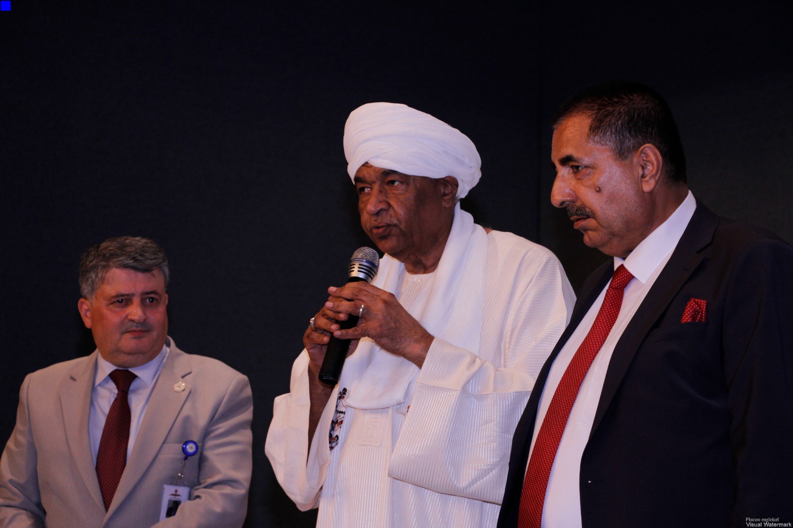 Madar Al-Saa Images 0.46621701848507424