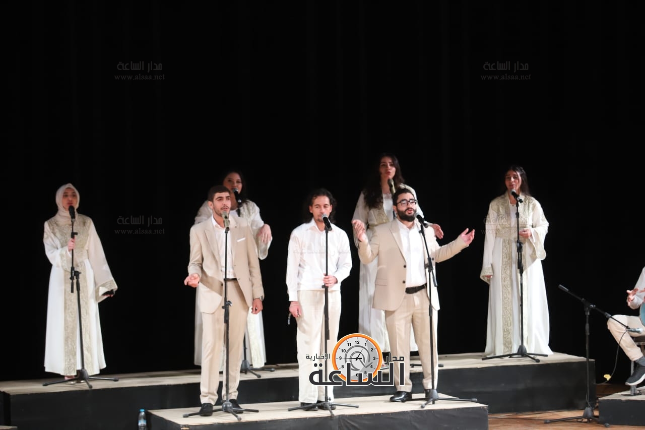 Madar Al-Saa Images 0.3907948411192459