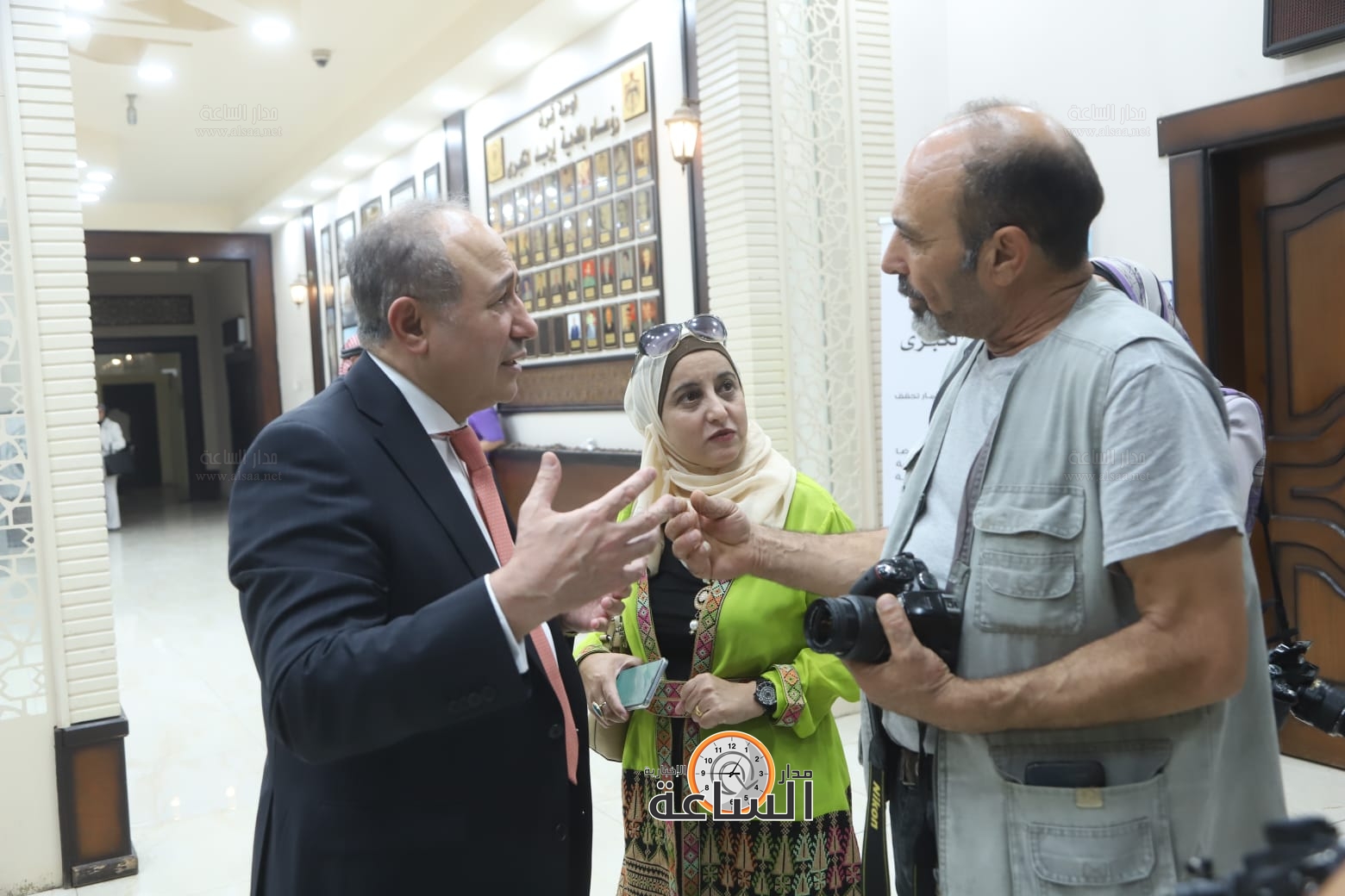 Madar Al-Saa Images 0.8470514809039795