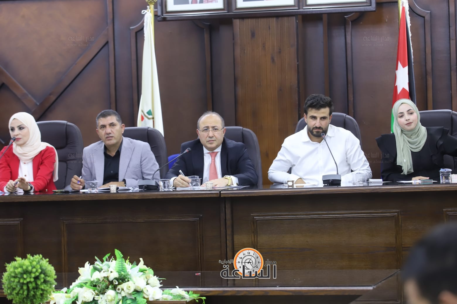 Madar Al-Saa Images 0.9486429067782076