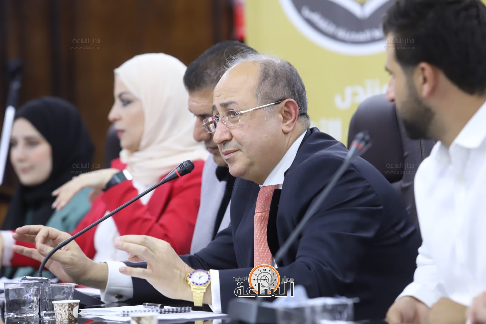 Madar Al-Saa Images 0.7842121960612298