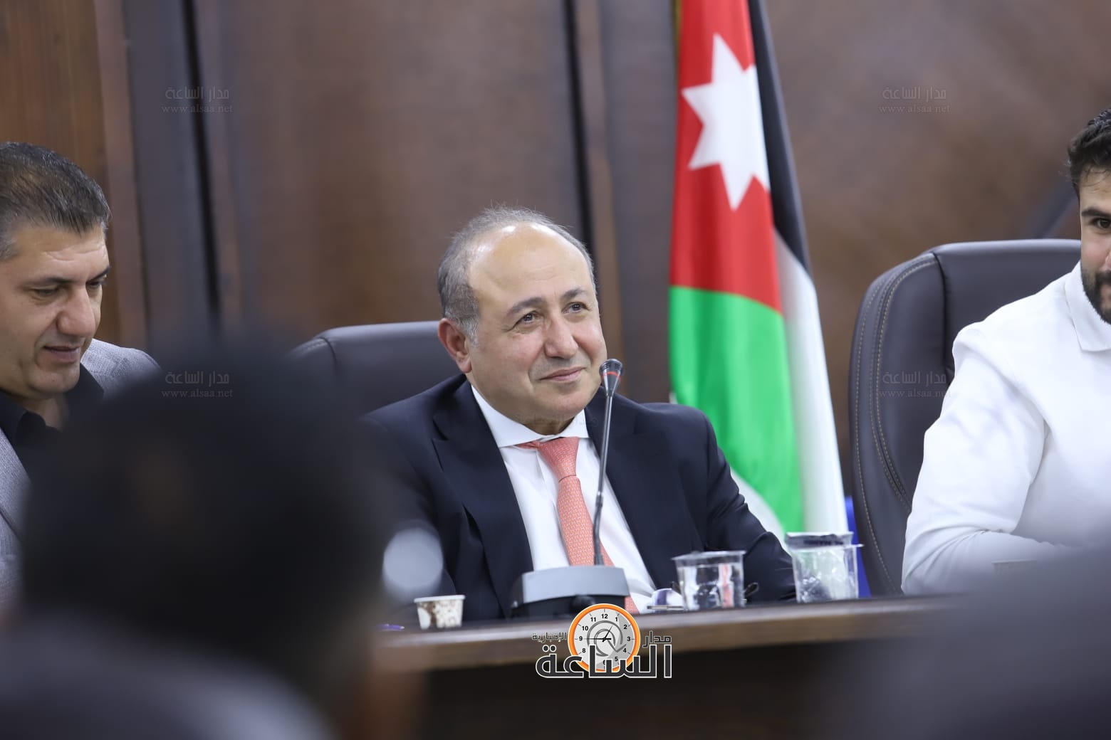 Madar Al-Saa Images 0.14393907694740804