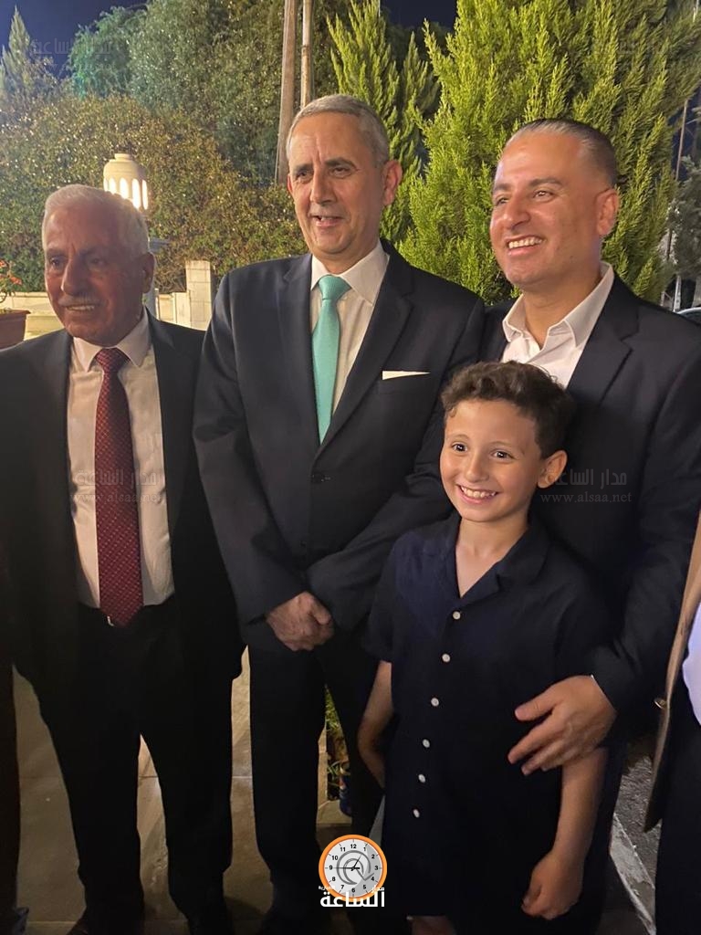 Madar Al-Saa Images 0.32921014593533804