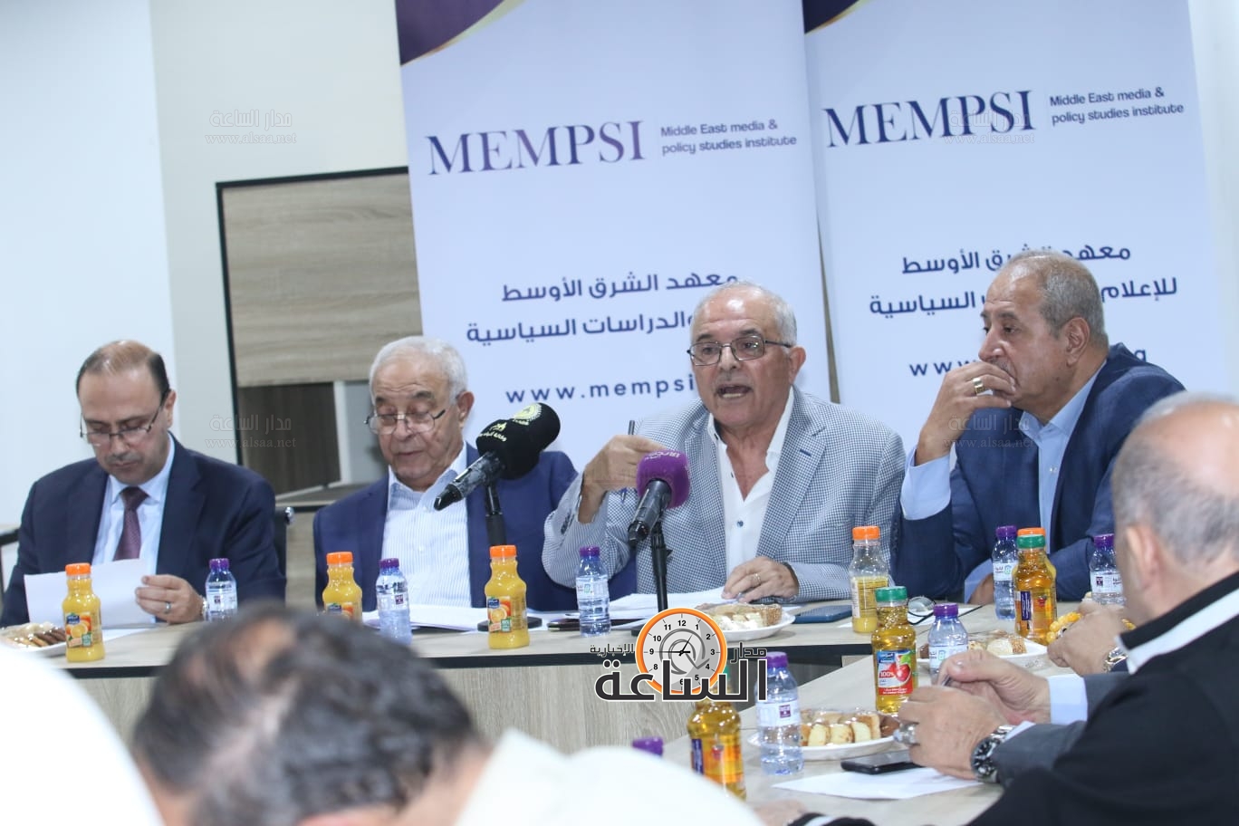 Madar Al-Saa Images 0.3107302943107335