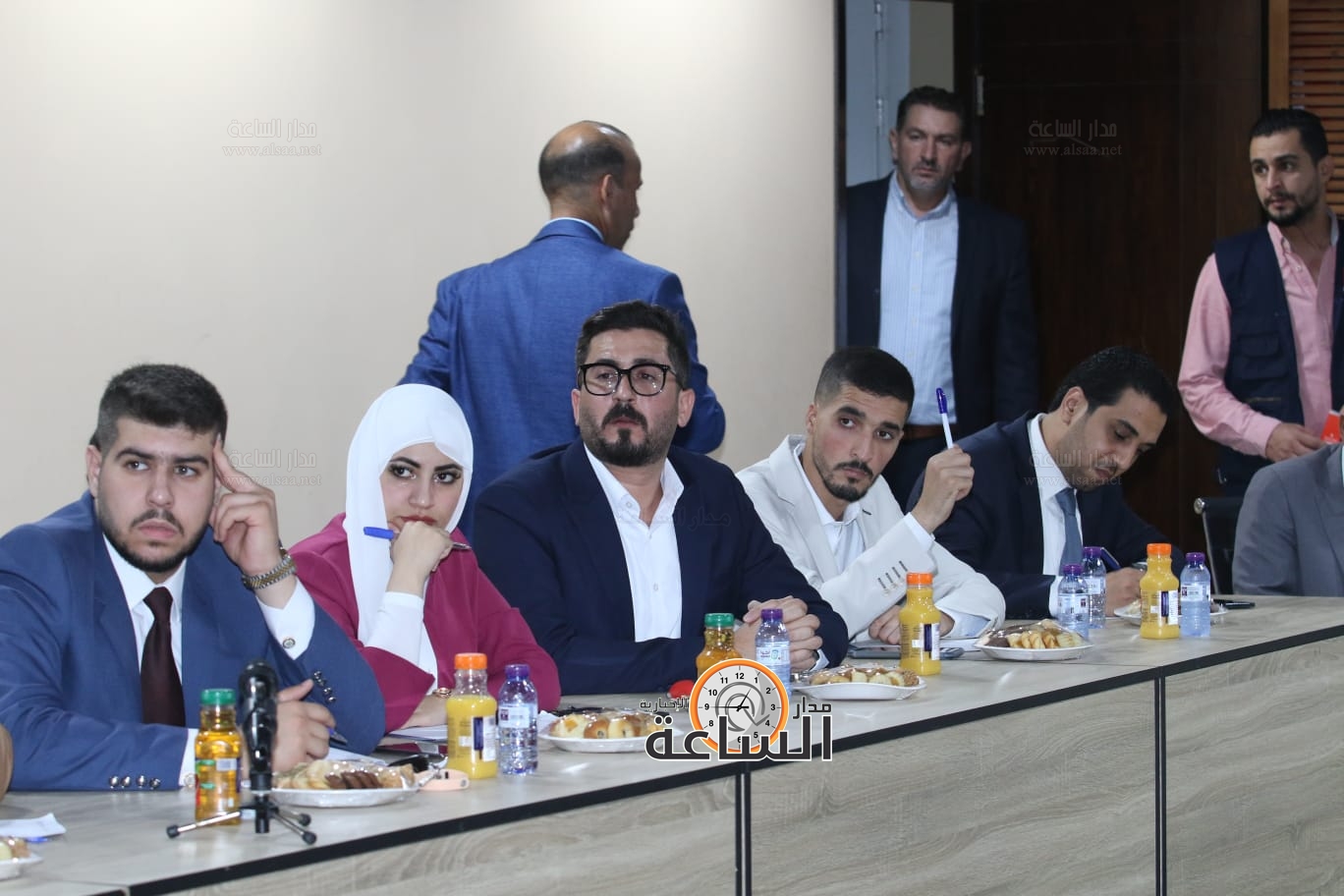 Madar Al-Saa Images 0.7082285382355129