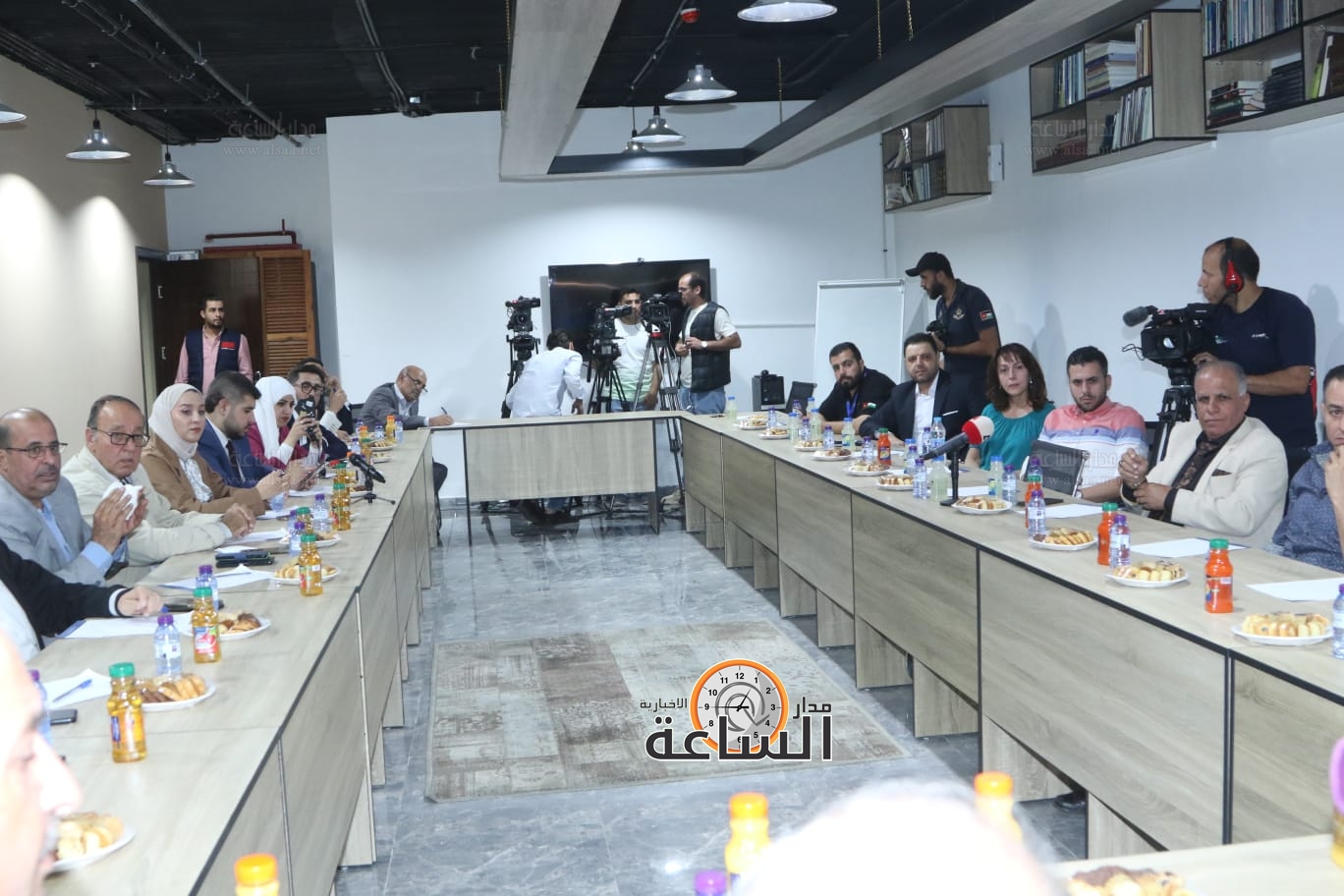 Madar Al-Saa Images 0.3022496577226019