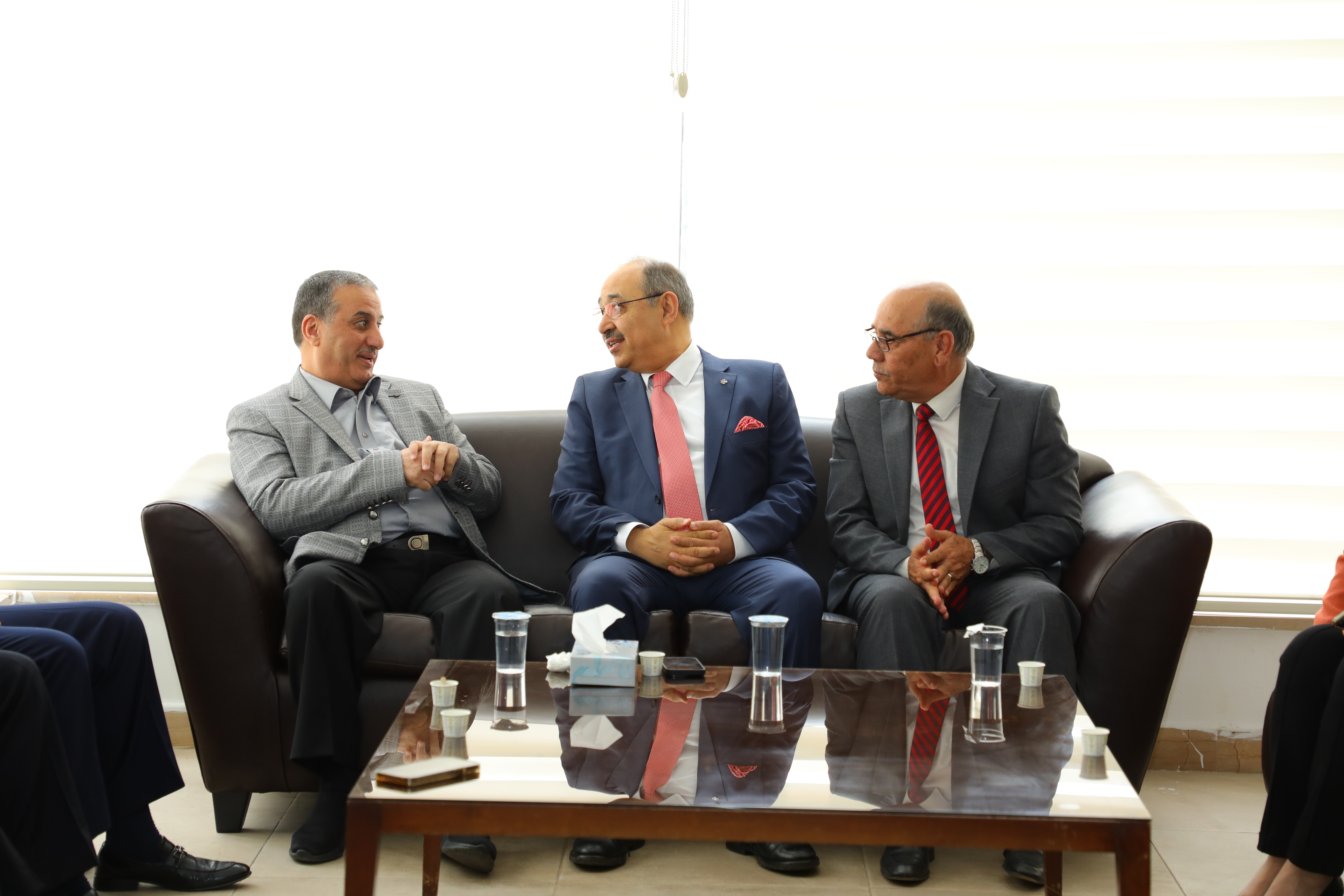 Madar Al-Saa Images 0.5362745696076865