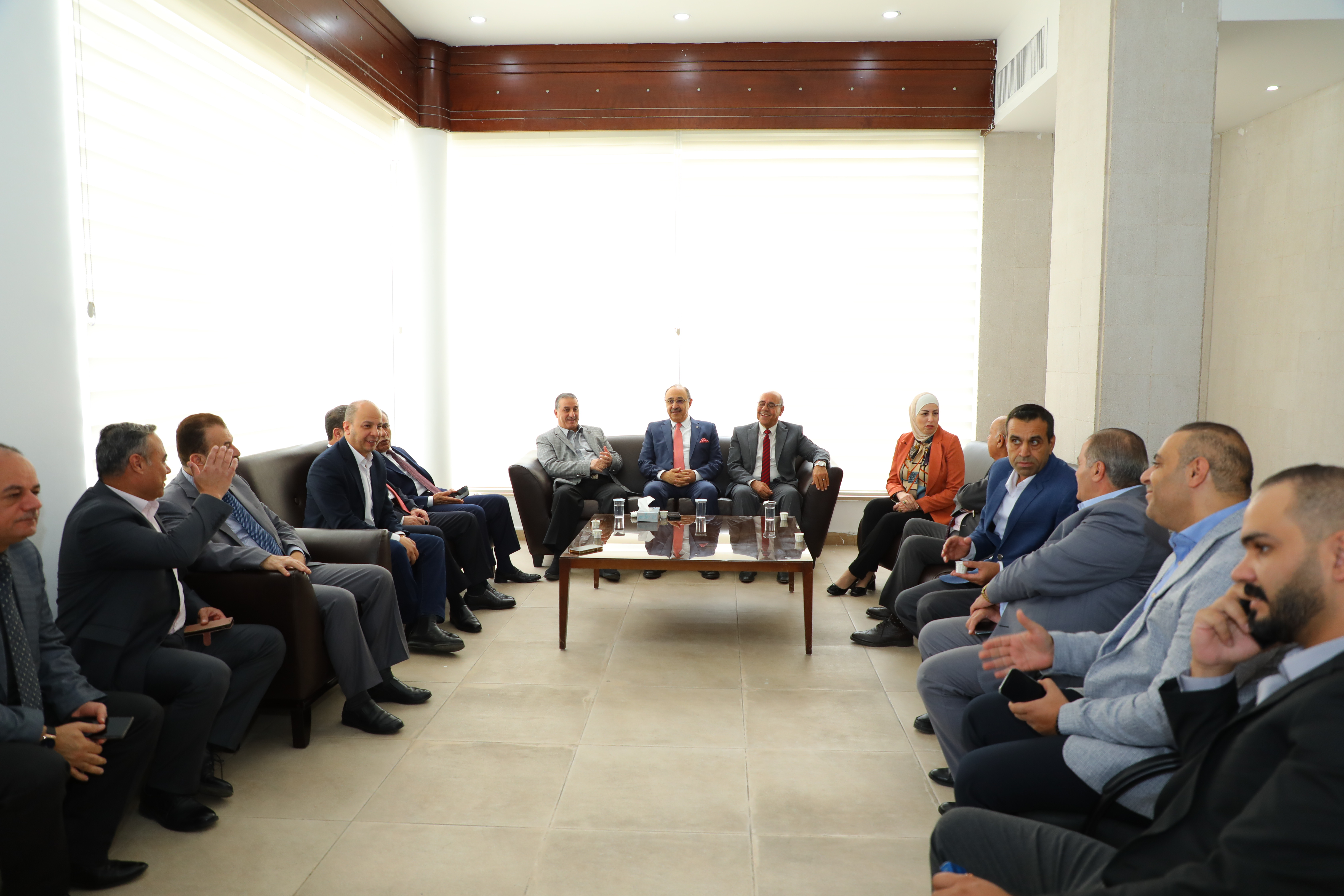 Madar Al-Saa Images 0.7086000535496069