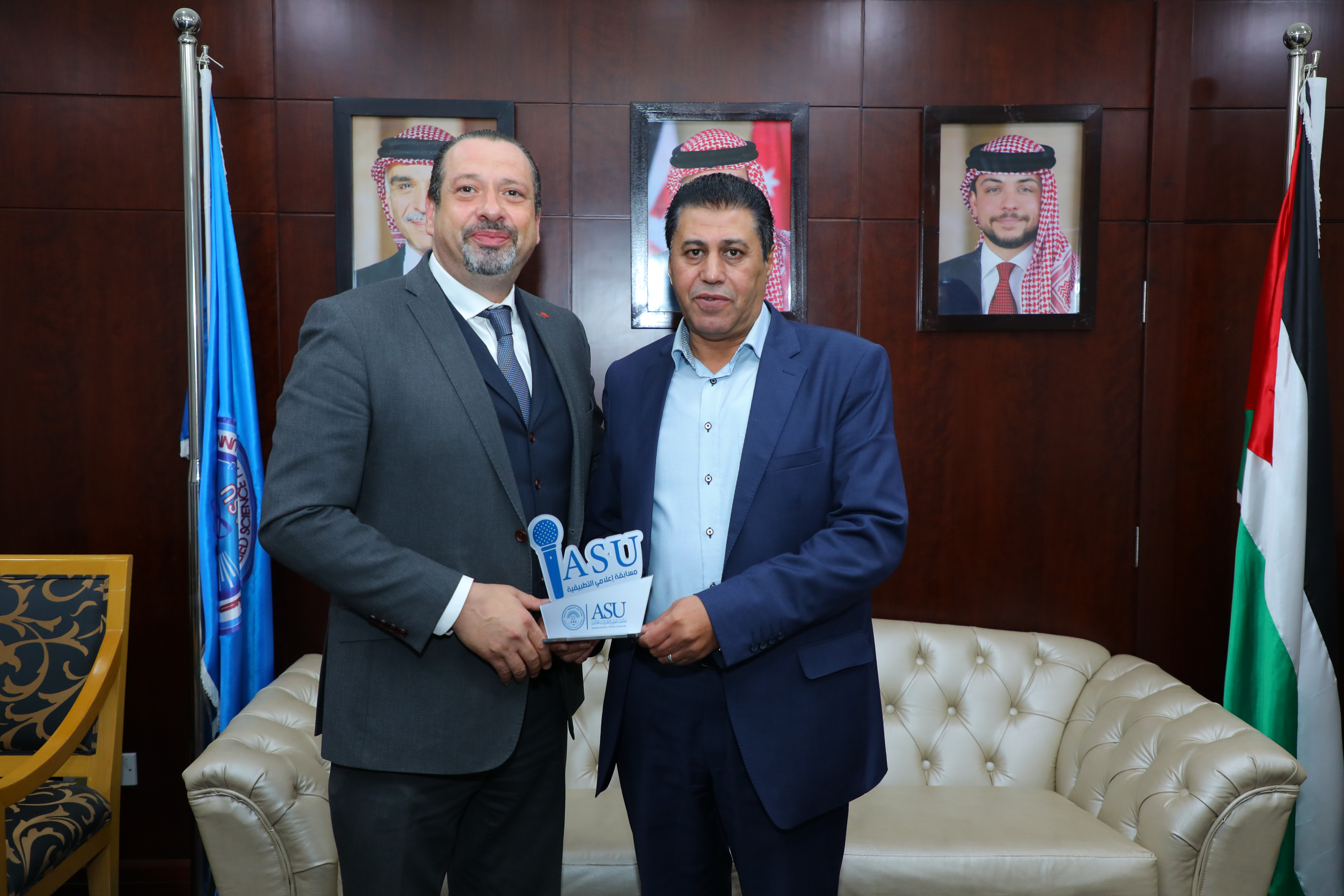 Madar Al-Saa Images 0.953658533044524