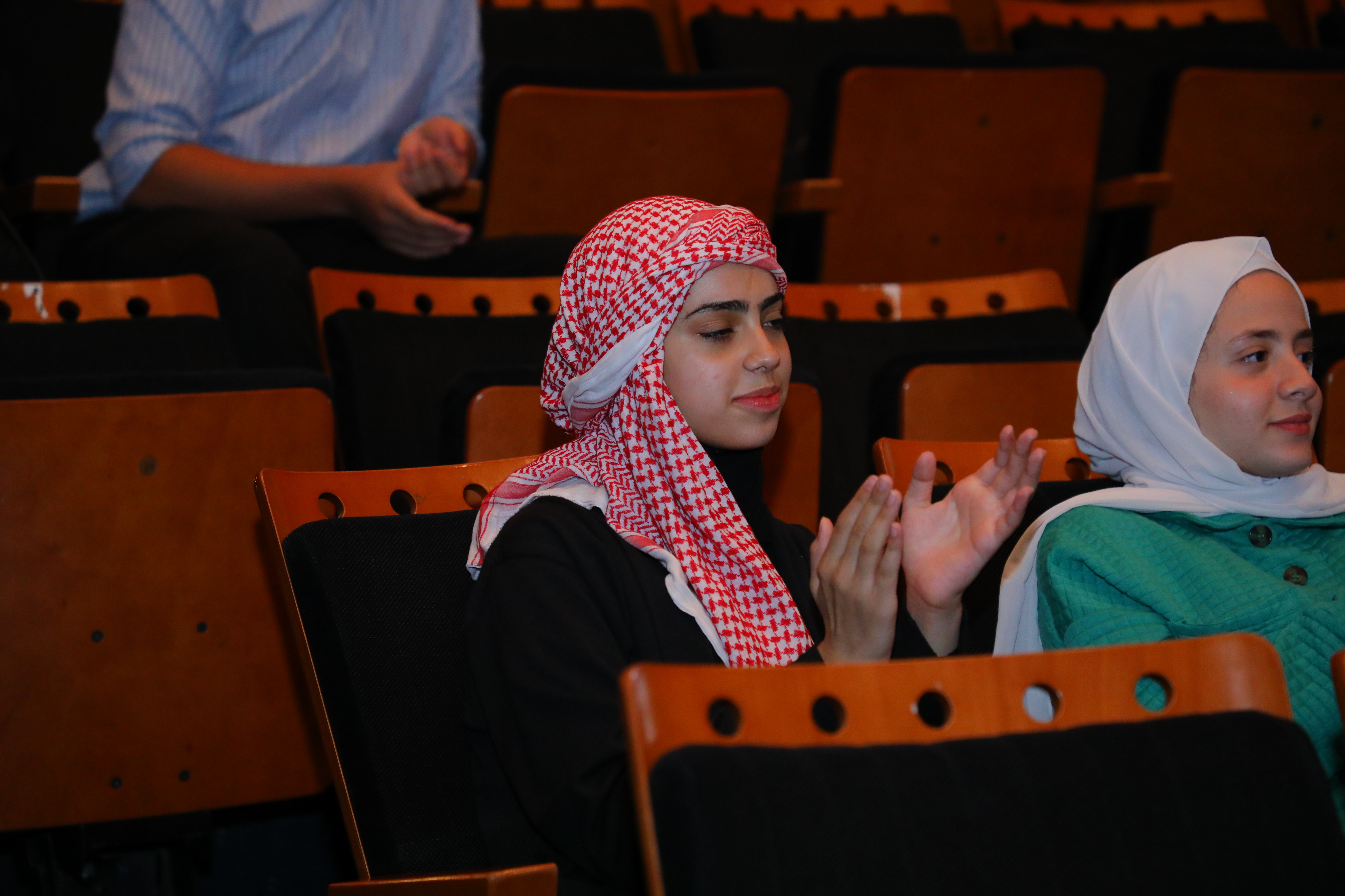 Madar Al-Saa Images 0.2187924620766335